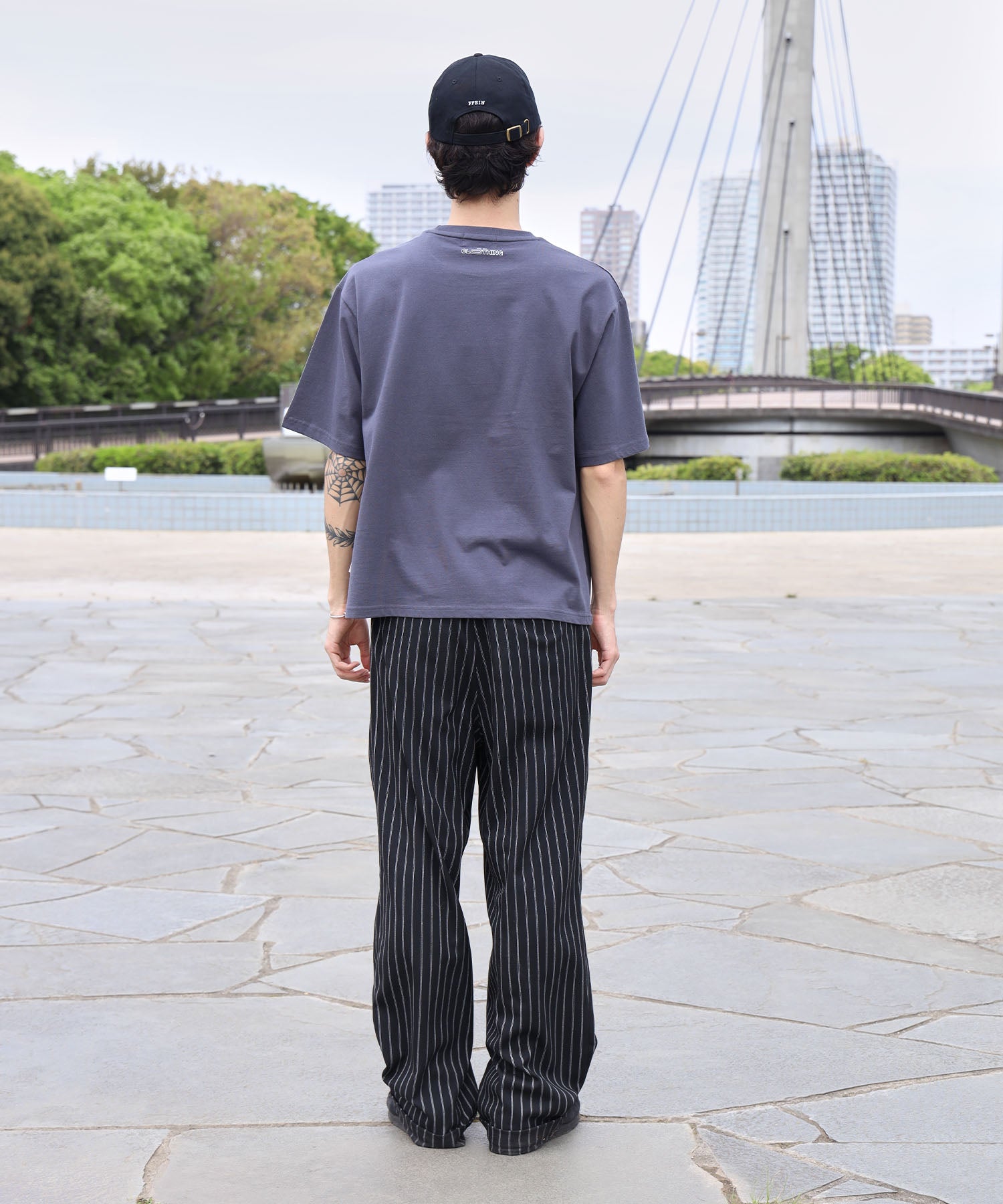 モデル:H177 Size:L  チャコール