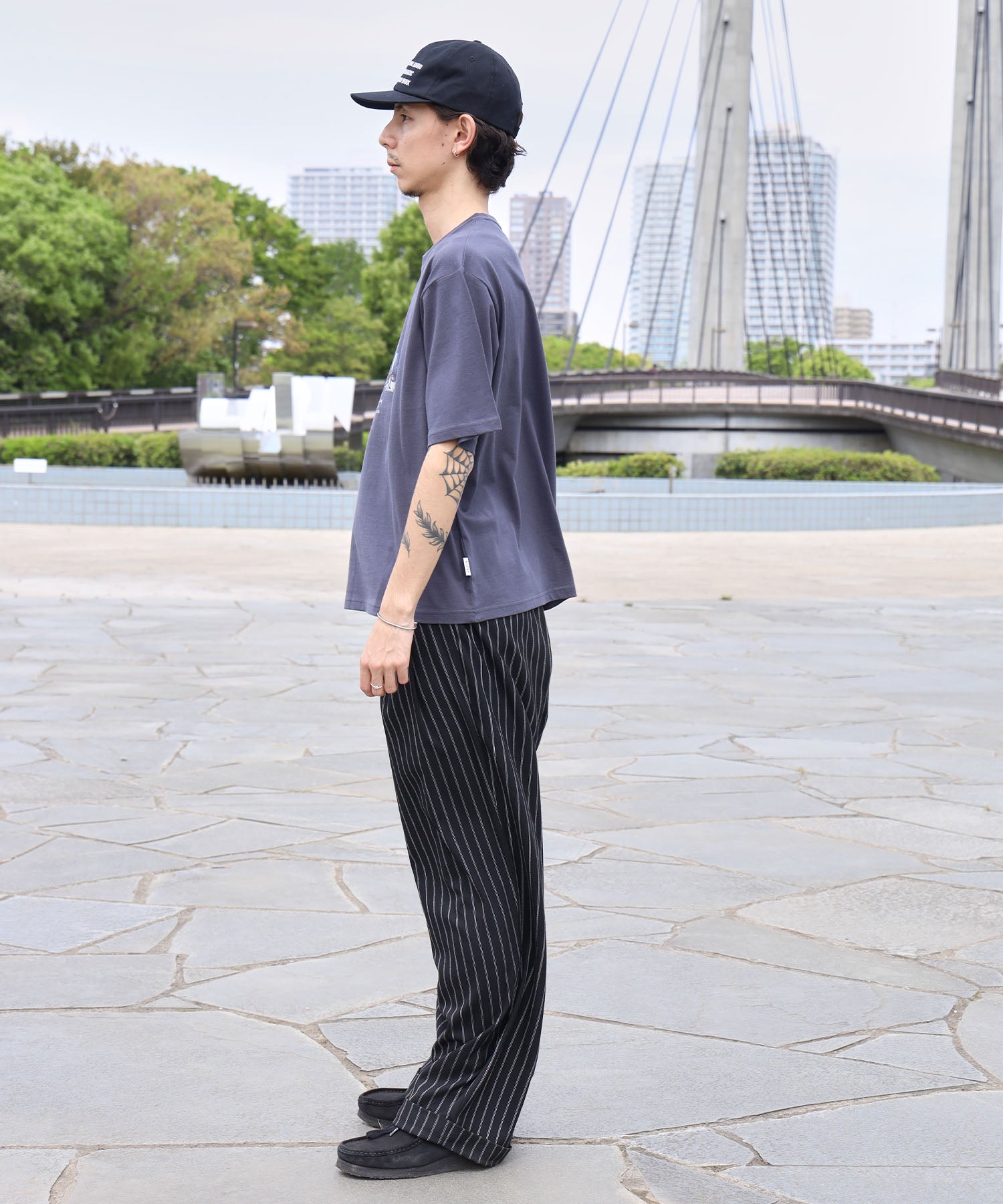 モデル:H177 Size:L  チャコール