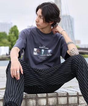 フォトプリントショート丈Tシャツ / Tシャツ 短丈 クルーネック 半袖 ショート丈 チャコール