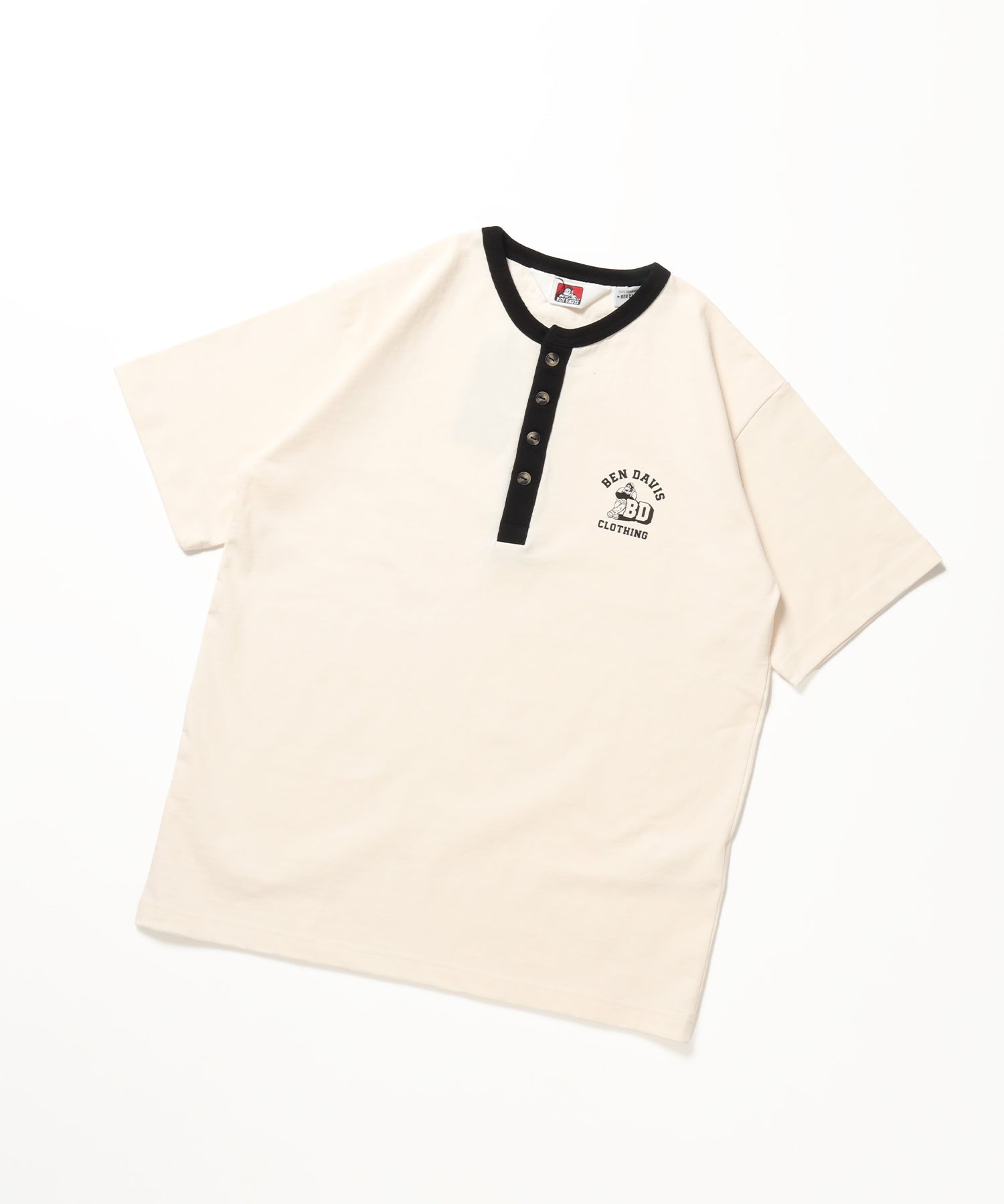 RINGER HENLEY TEE / Tシャツ 半袖 クルーネック ヘンリーネック ワンポイント クラシックフィット リンガー ワンポイント ホワイト