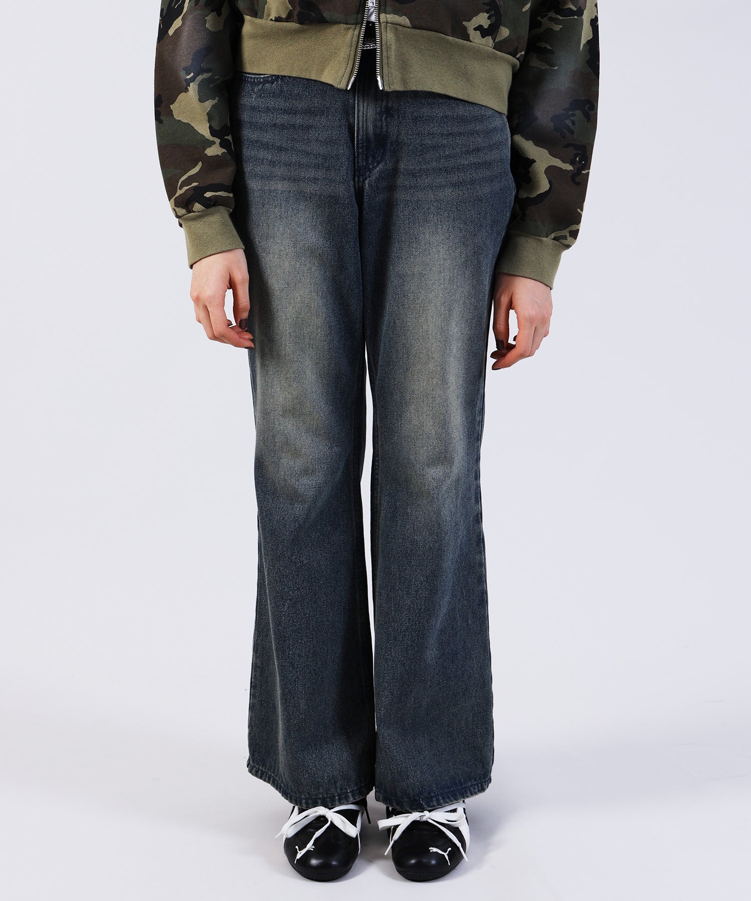 sqnz ladies flare denim / パンツ デニム レディース 加工 フレア 刺繍 ネイビー