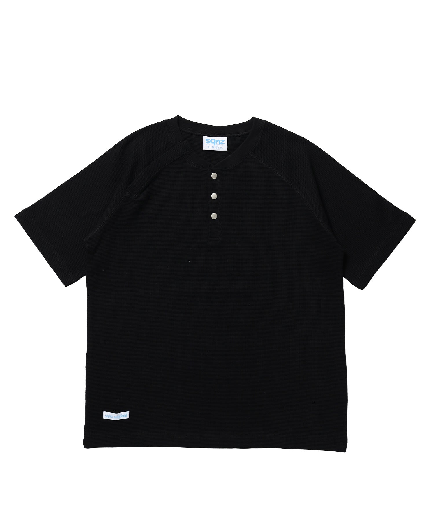 ※WEB限定 / 半袖 ヘンリーネック ラグラン ワンポイント ユニセックス レイヤード / sqnz thermal metal button tee ブラック
