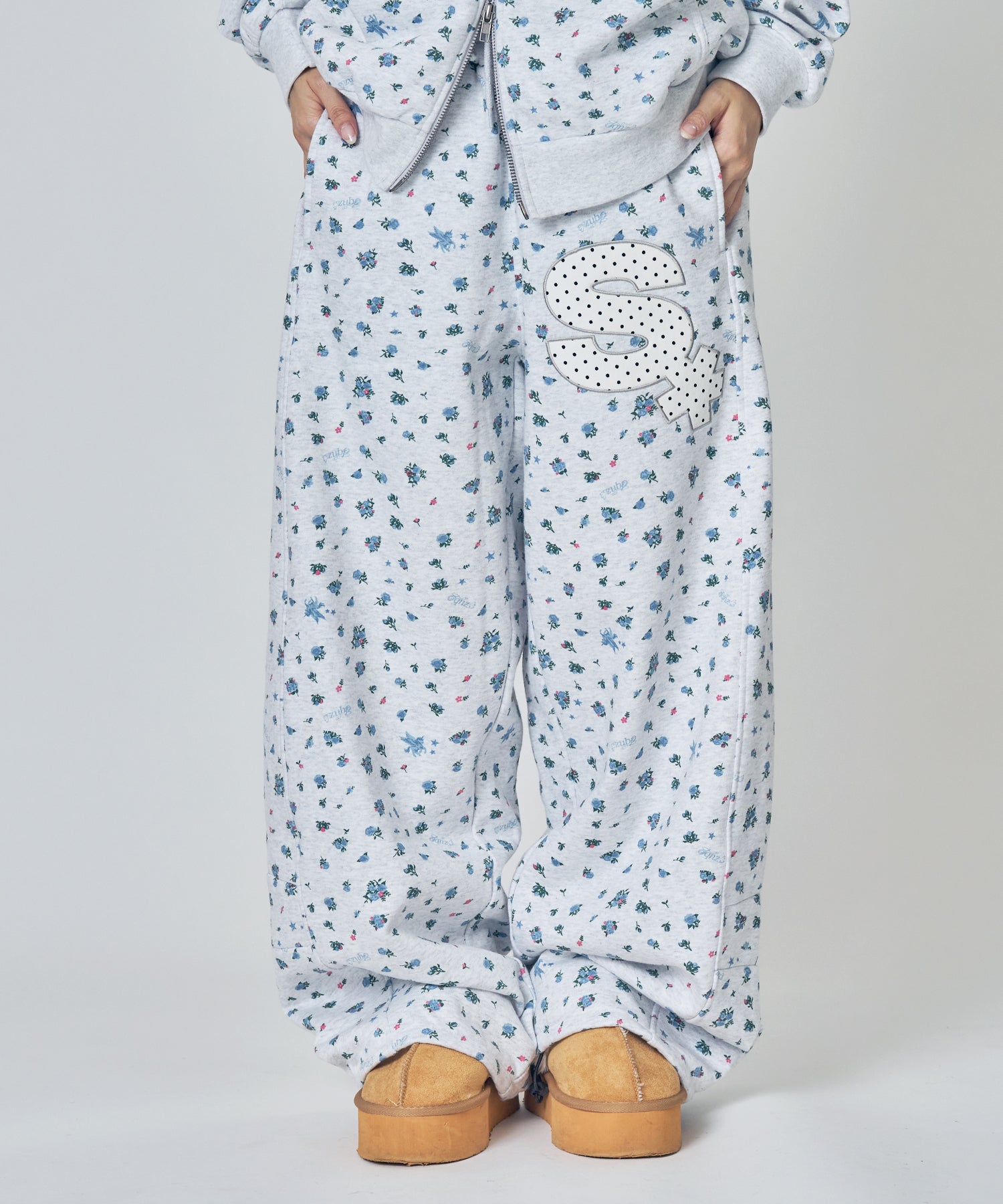 モデル:H157 Size:S 柄82