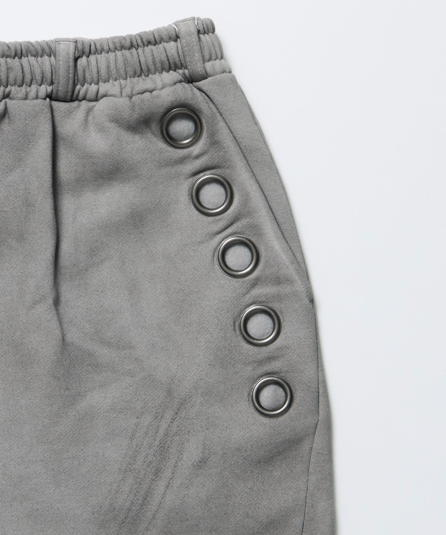 sqnz fade sweat pants / スウェット パンツ 加工 ハトメ スタッズ 裏起毛≪SET UP着用可能≫ ライトグレー