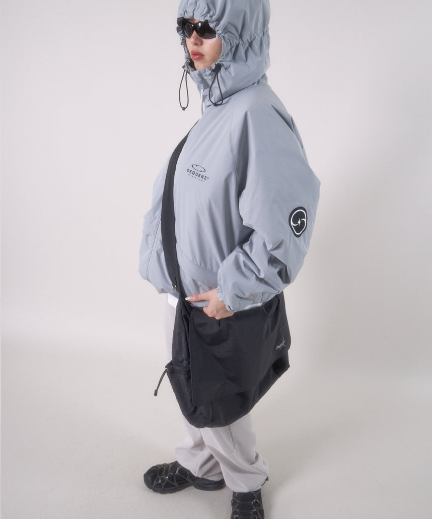 TECH SHOULDER BAG ブラック