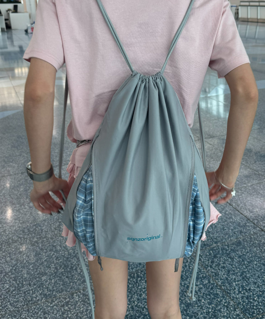 ≪予約商品≫※WEB限定 / 2WAY仕様 /チェックジップナップサック /sqnz zip knapsack ライトグレー