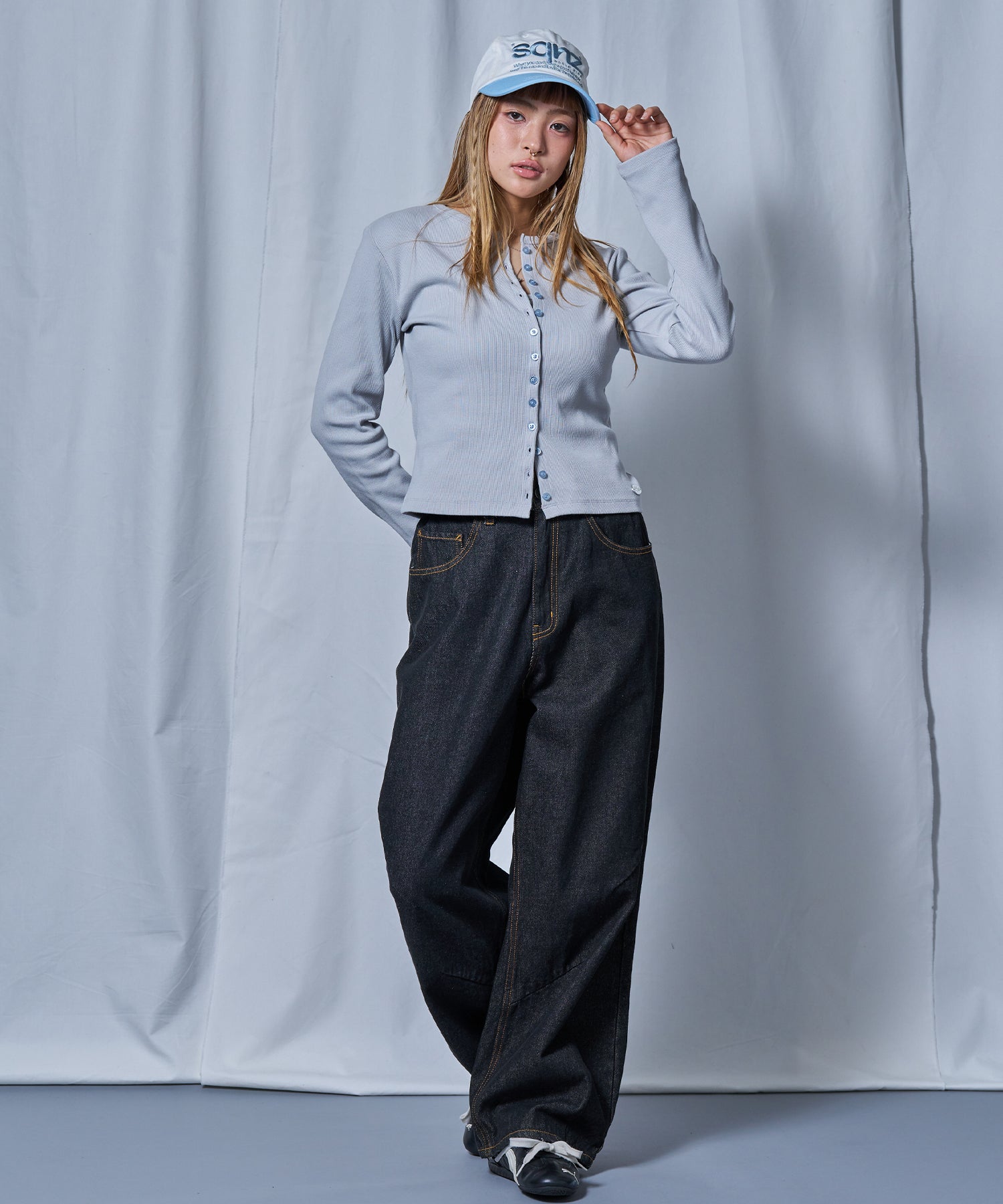 モデル:H165 Size:M