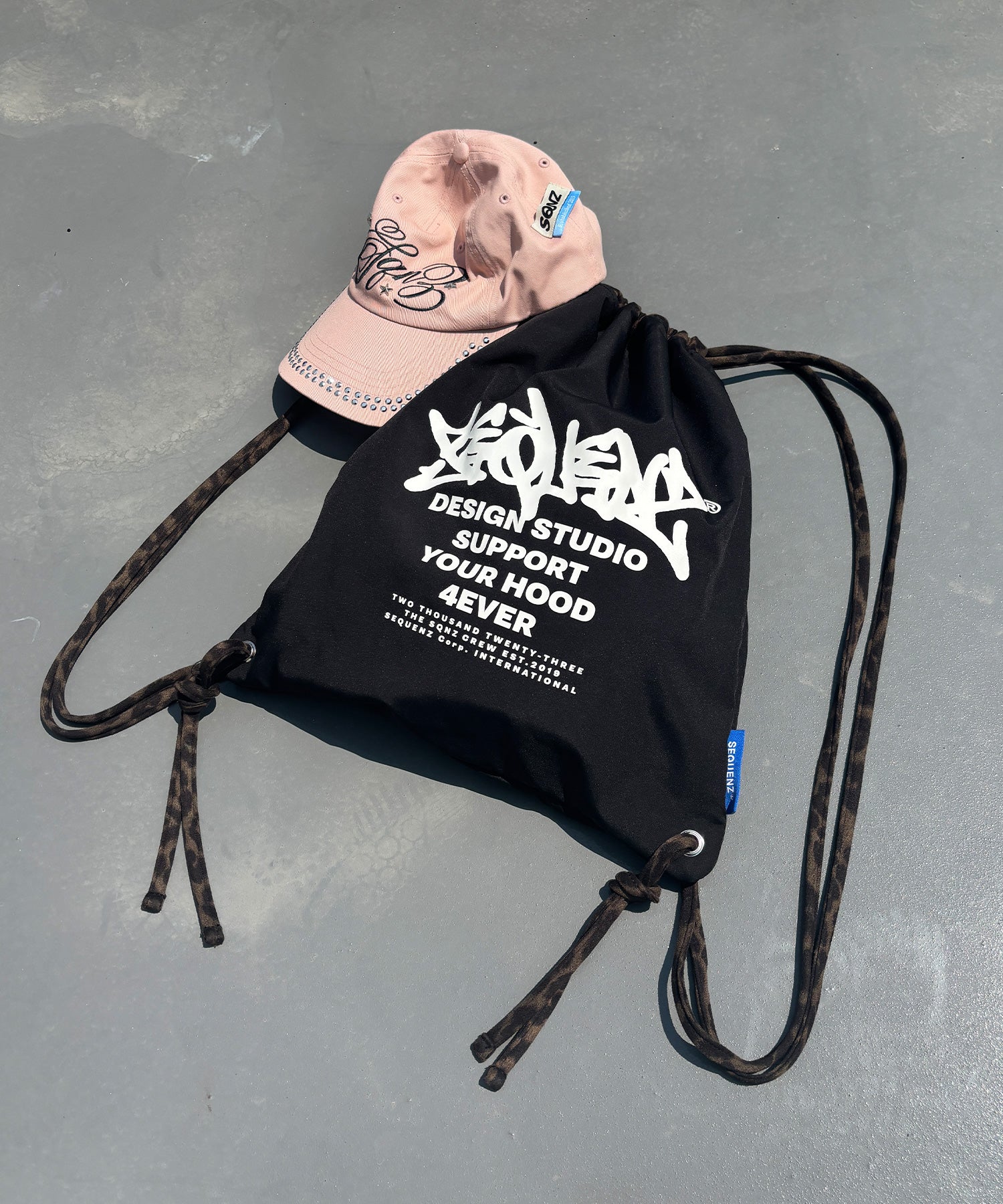 2 FACE STRING KNAPSACK / リバーシブル テック ナップサック ブランドロゴ 柄80