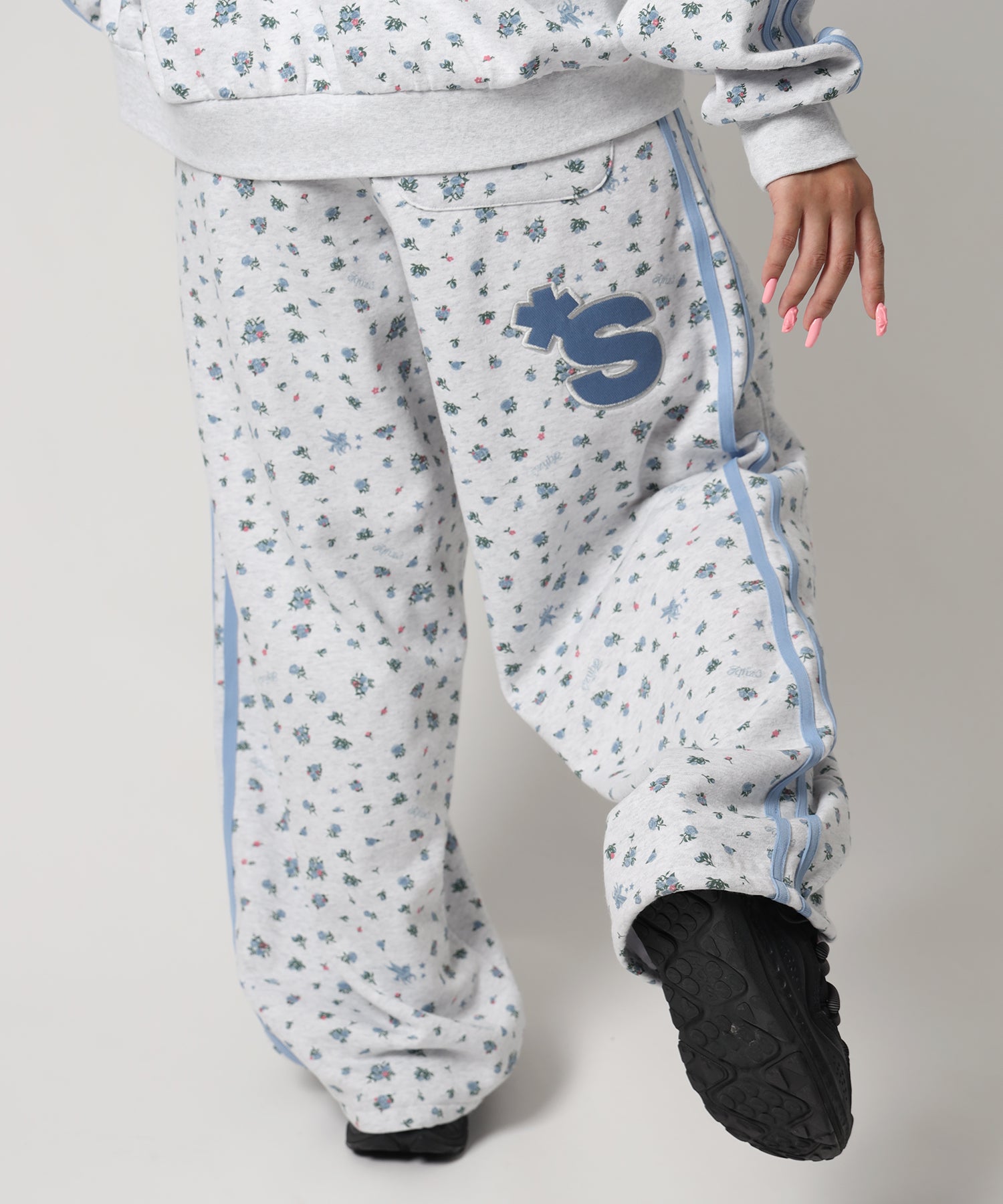 モデル:H158 Size:M