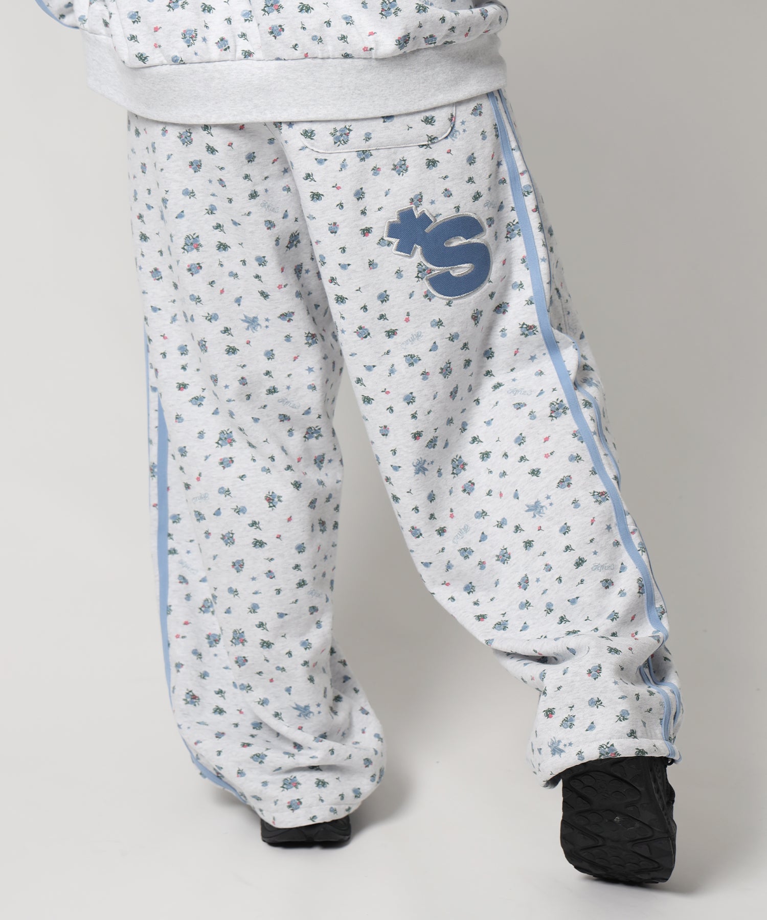 モデル:H158 Size:M