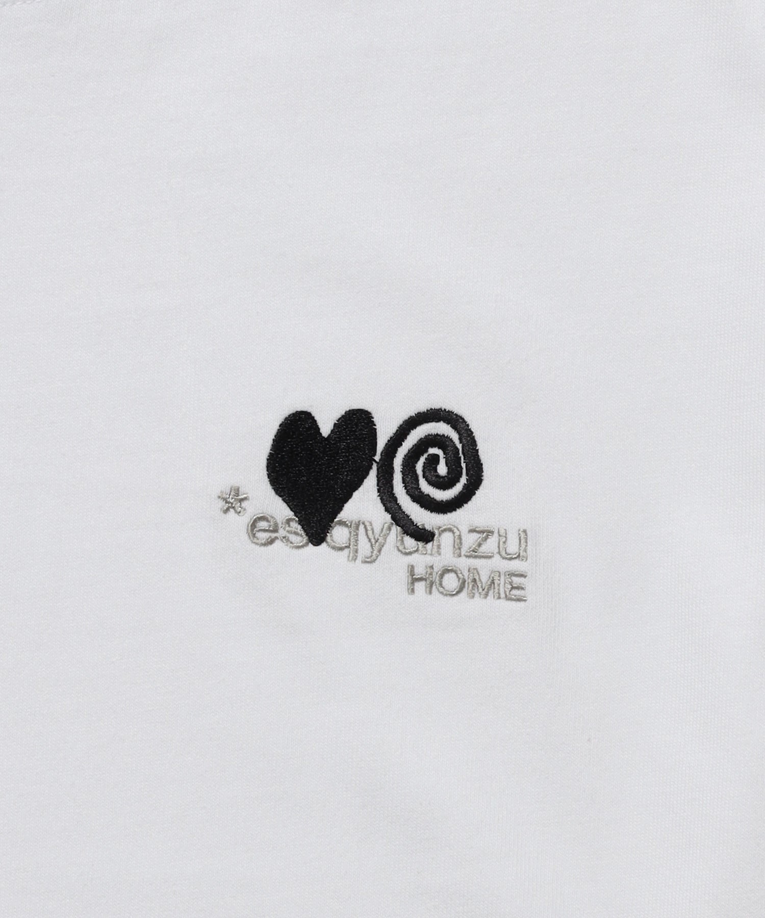 ※WEB限定 / サークルハート刺繍ロンT/sqnzU basic logo l/s tee ホワイト