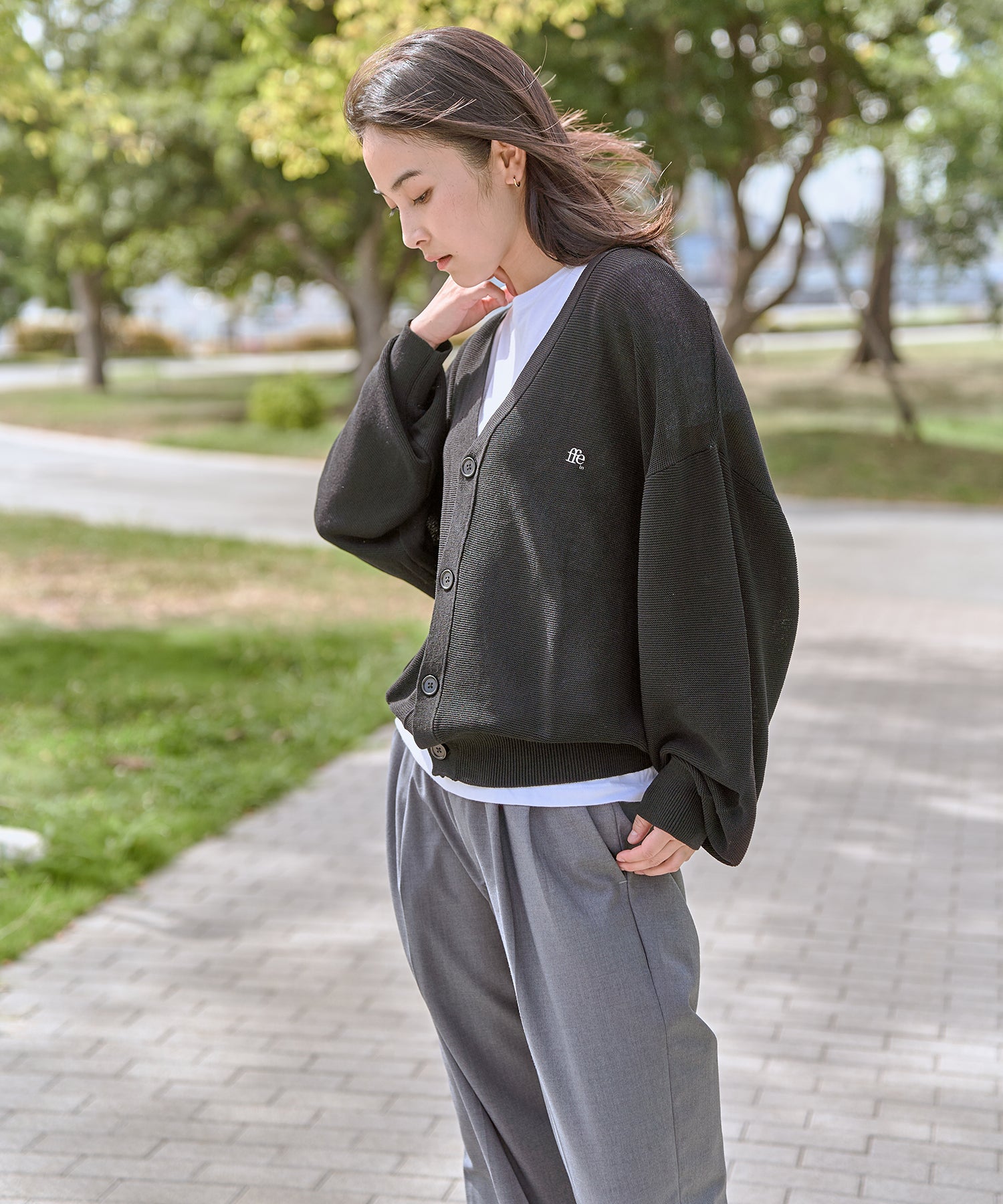 【FFEIN(フェイン)】1PT EMB SUMMER KNIT CARDIGAN / ワンポイント 刺繍 パール編み サマーニットカーディガン ブラック