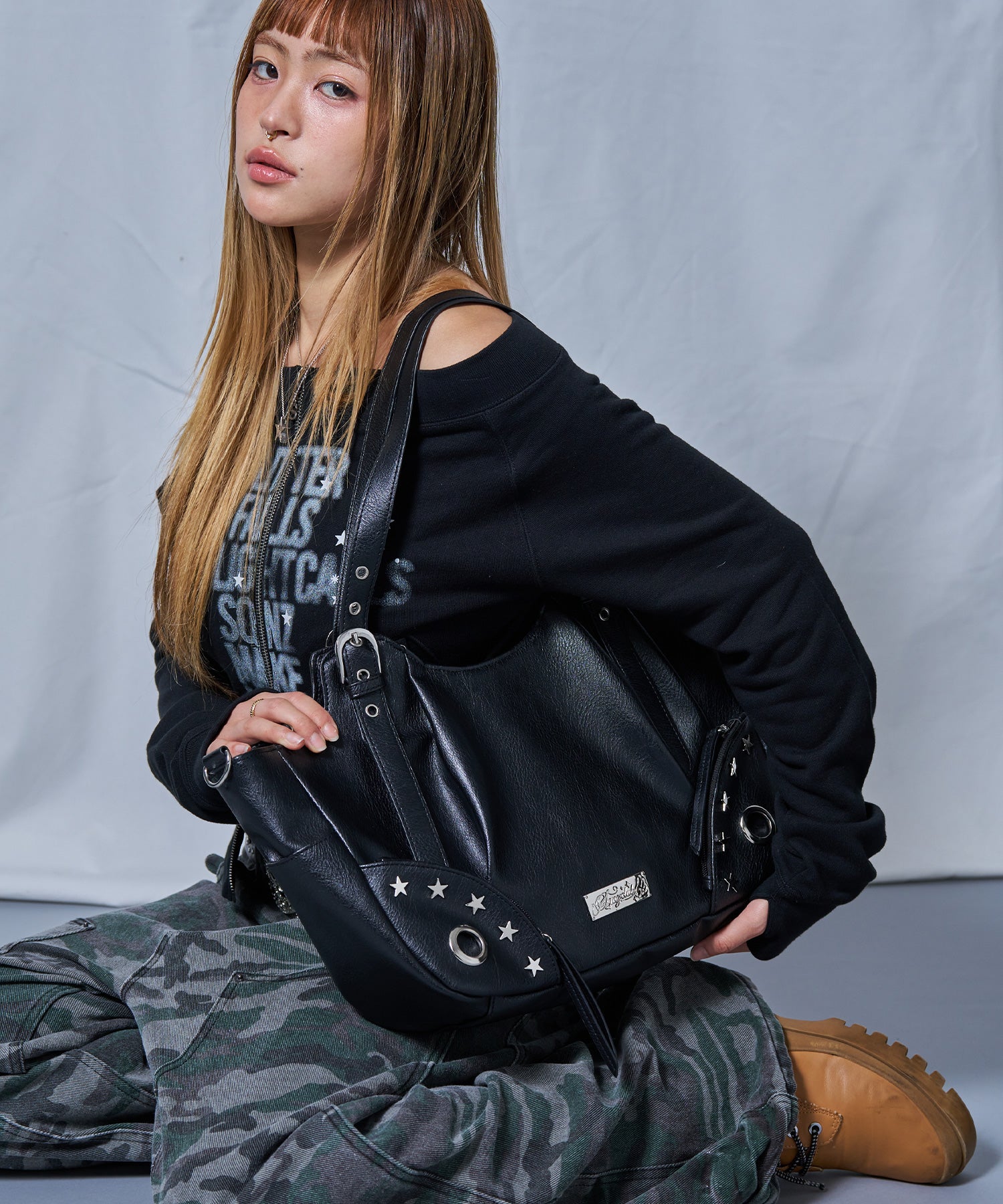 ※WEB限定 / スタースタッズ&ハトメハンドバッグ / sqnz star eyelet bag ブラック
