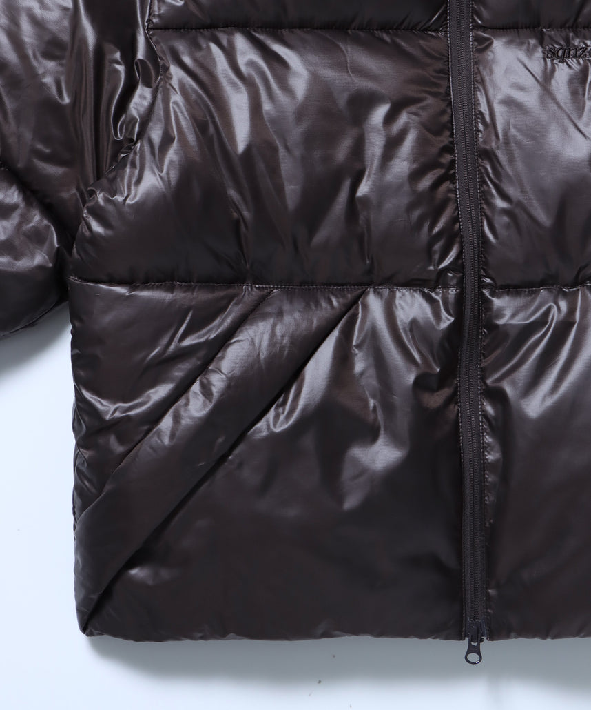 sqnz puffa short padding / ユニセックス パファ ダウン ジャケット 中綿 短丈 ドローコード ブラウン
