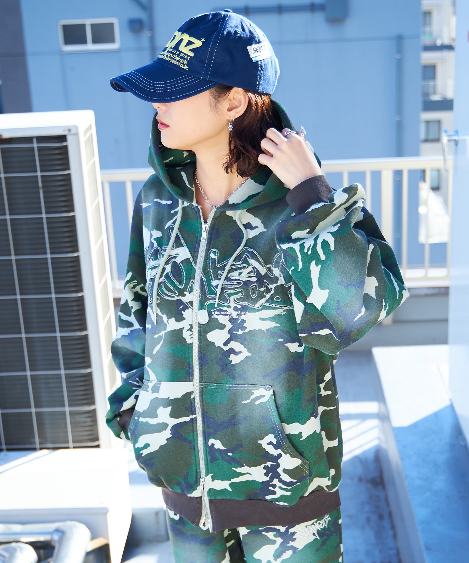 モデル:H163 Size:M