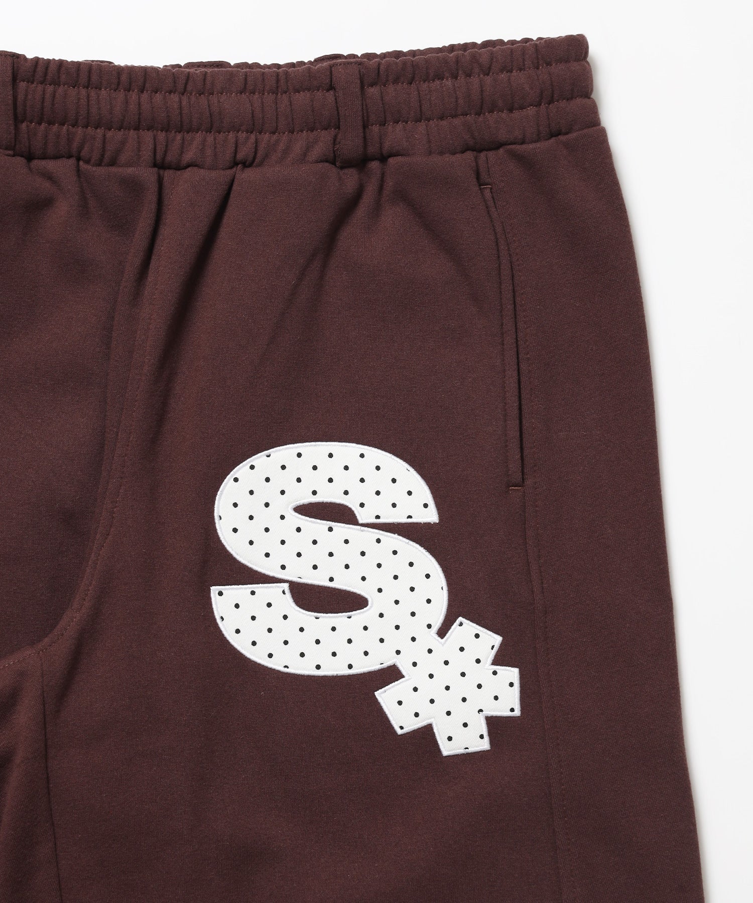 ※WEB限定 / ギンガムドットロゴスウェットパンツ / sqnzU spiral applique sweat pants