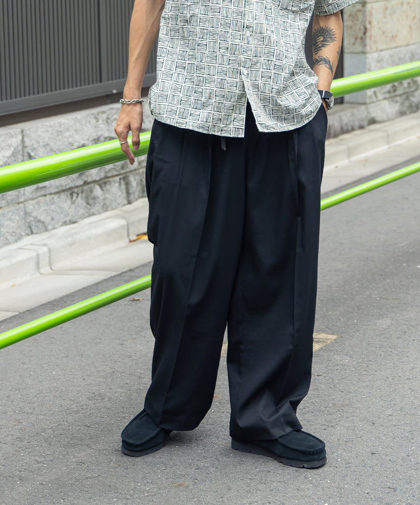 モデル:H177 着用サイズ:L