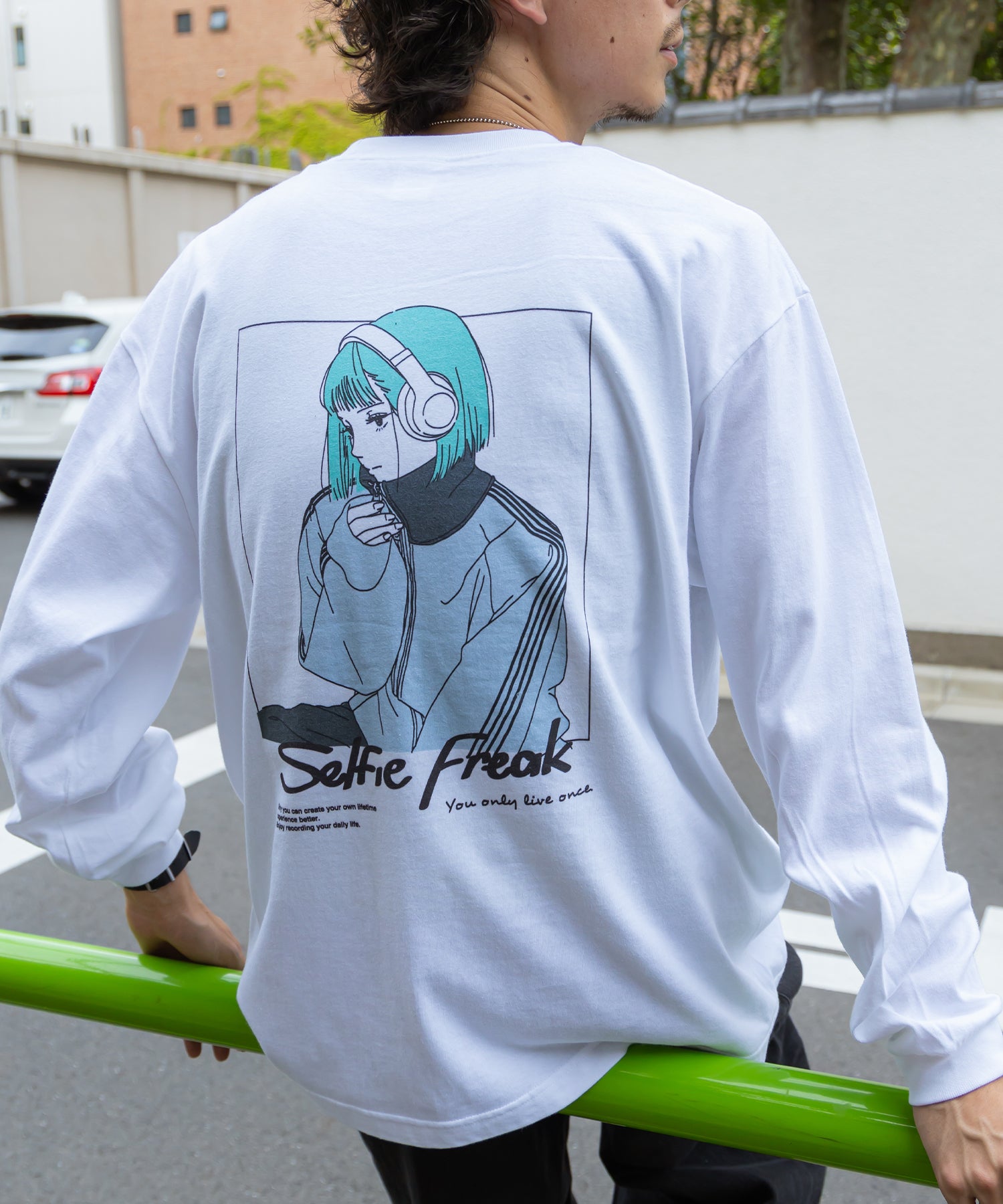 【SELFIE GIRL】イラストバックプリントビックシルエットロンT ホワイト