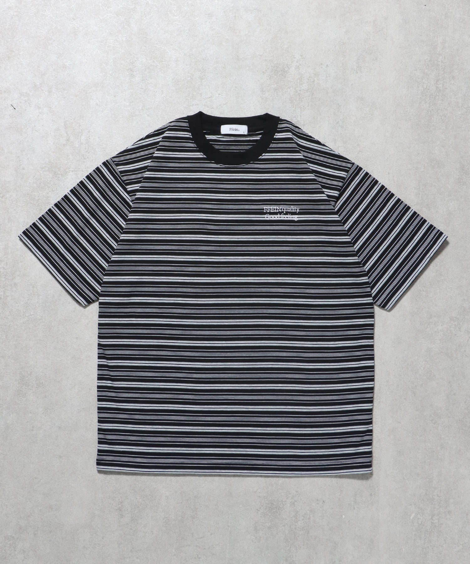 ロゴ刺繍マルチボーダー半袖Tシャツ ブラック