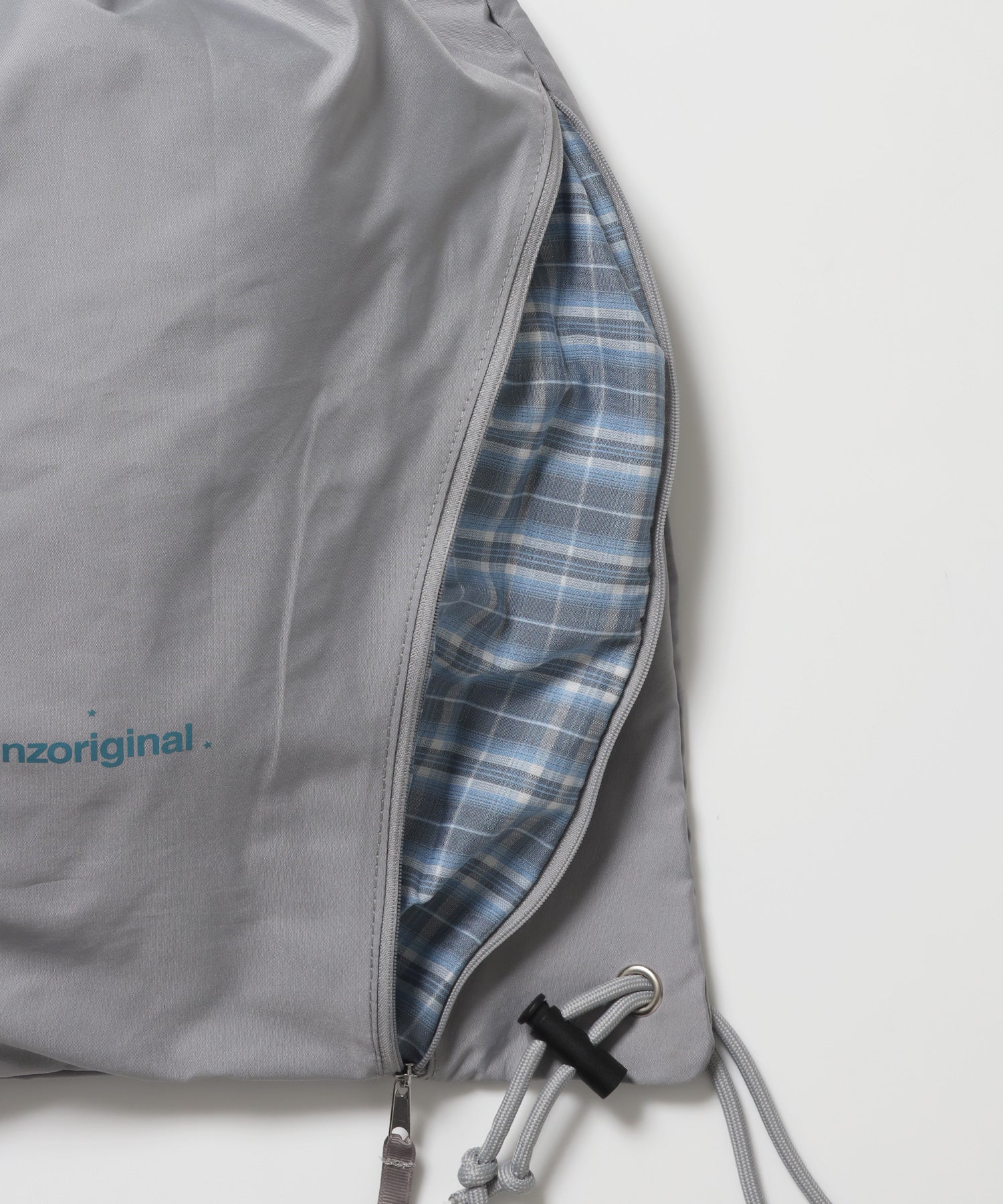 ≪予約商品≫※WEB限定 / 2WAY仕様 /チェックジップナップサック /sqnz zip knapsack ライトグレー