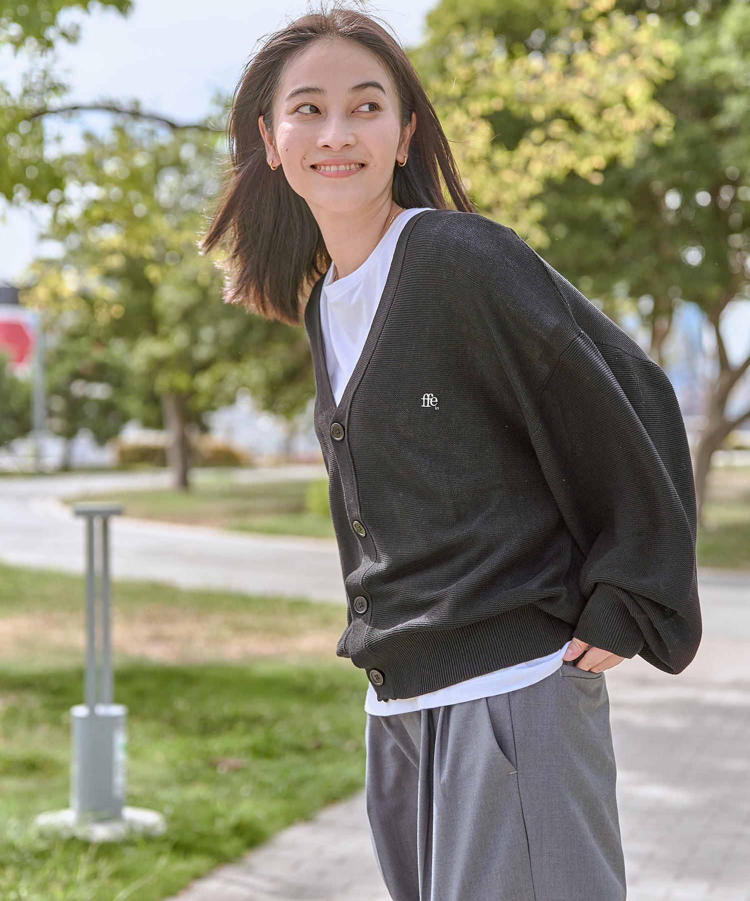 【FFEIN(フェイン)】1PT EMB SUMMER KNIT CARDIGAN / ワンポイント 刺繍 パール編み サマーニットカーディガン ブラック