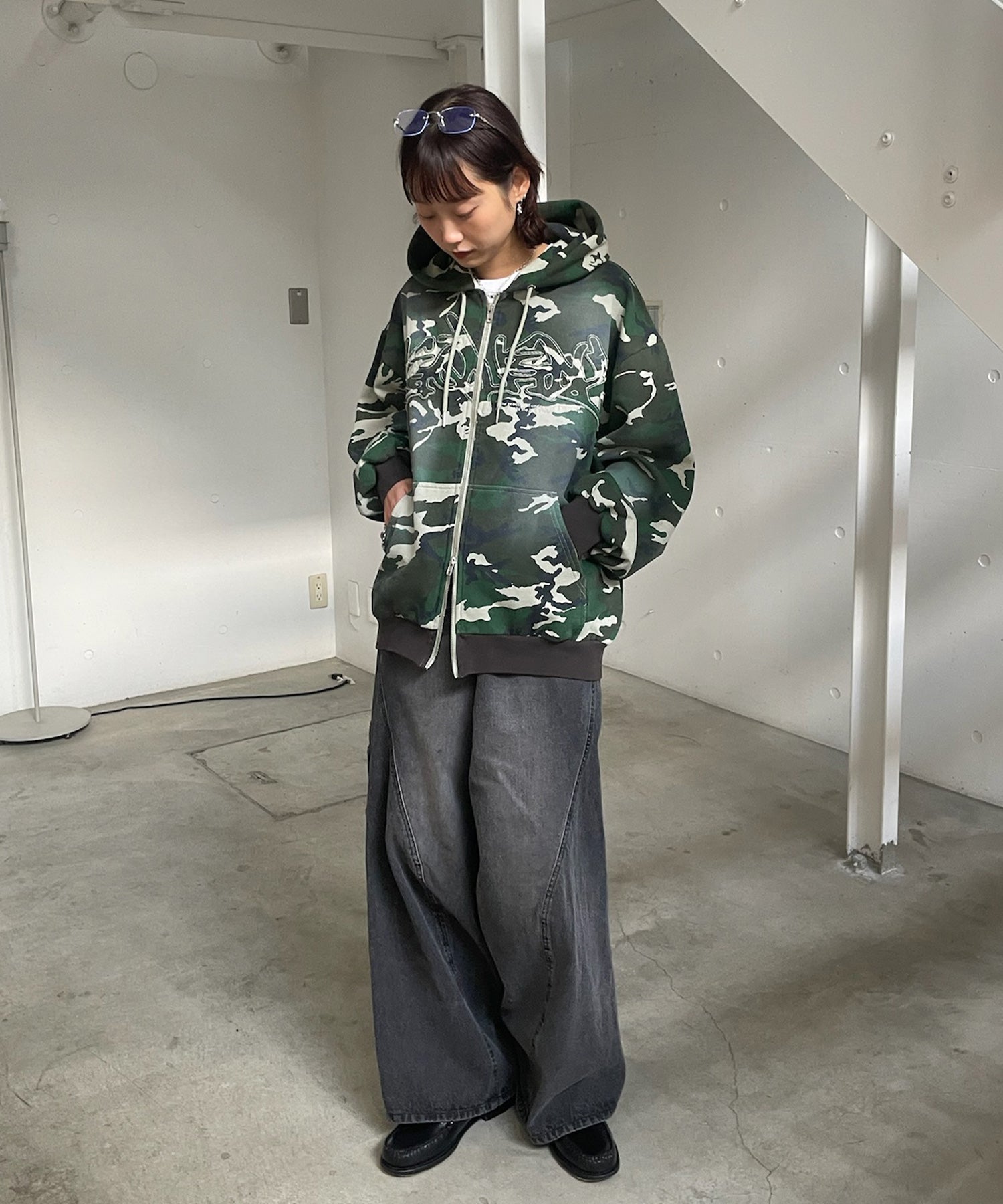 モデル:H163 Size:M