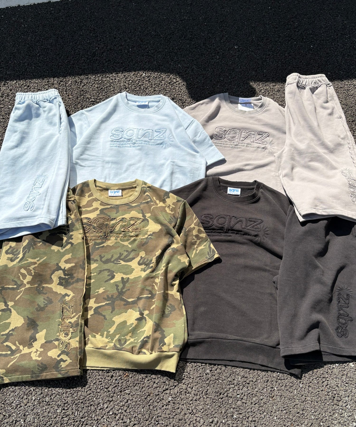 sqnz applique pack set up / Tシャツ ワッペン クルーネック オーバーサイズ ワンポイント ライトグレー