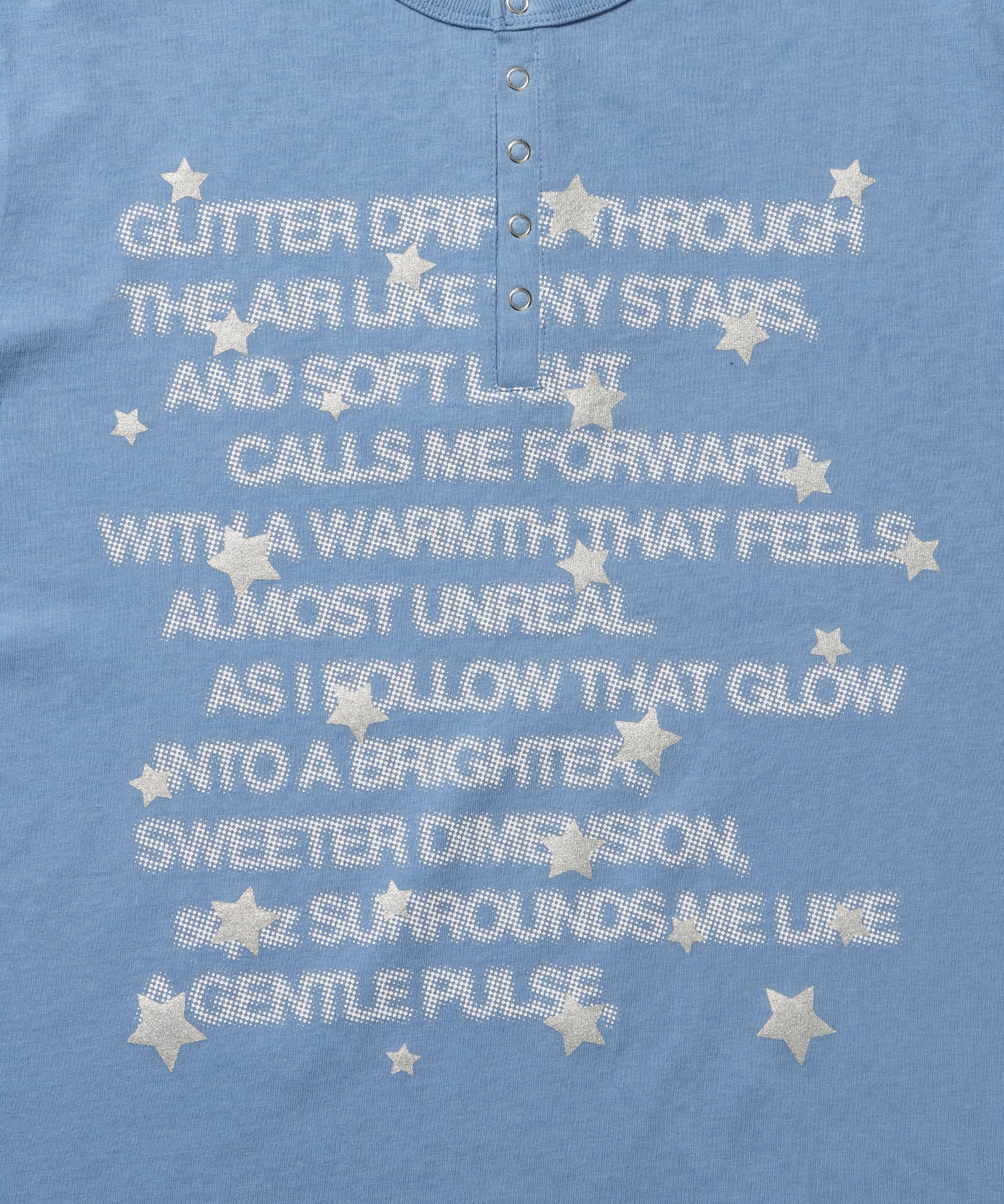≪予約商品≫sqnz silver star henlry tee / 半袖 ヘンリーネック Tシャツ シルバープリント 短丈 ブルーグレー