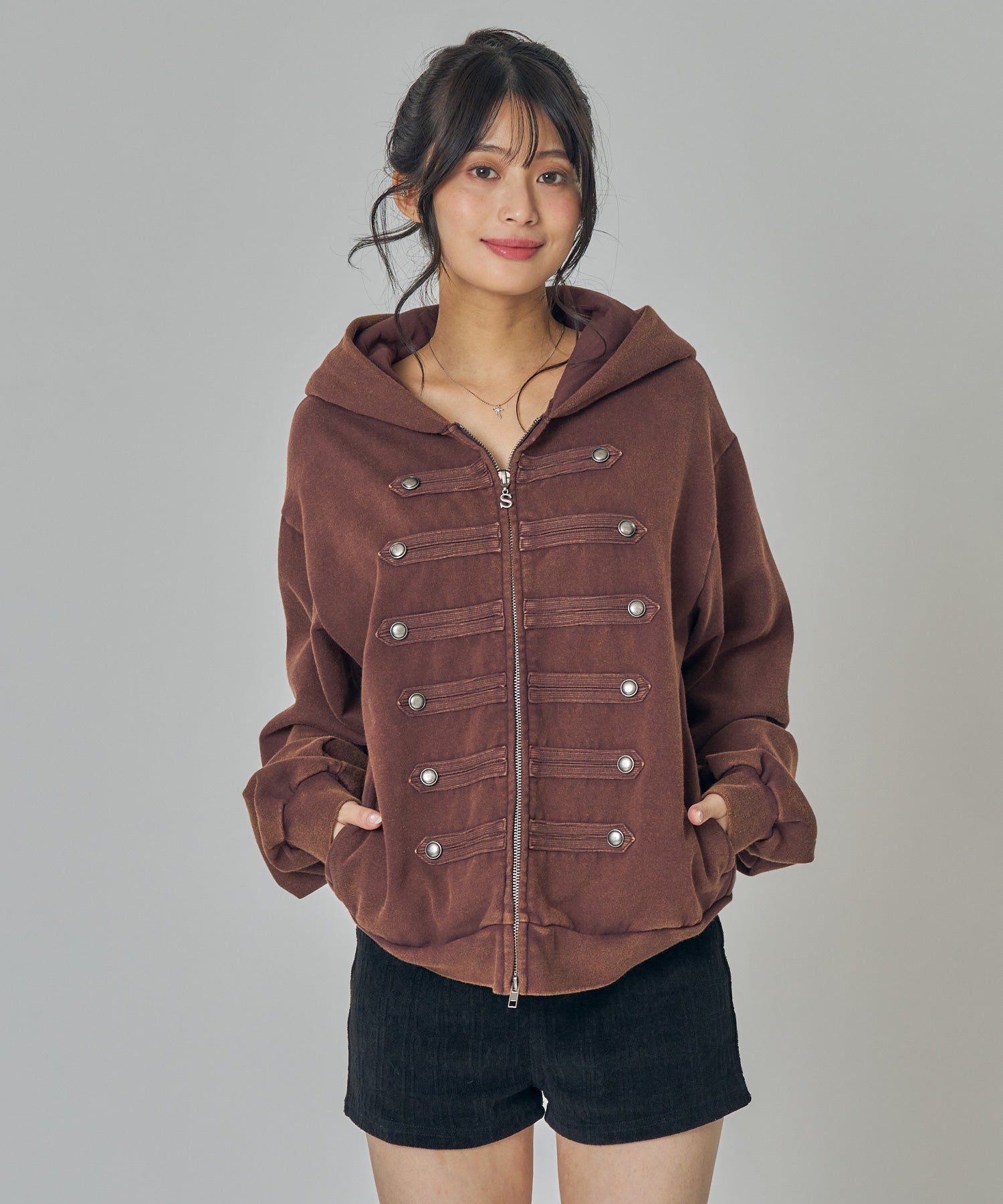 モデル:H157 Size:M