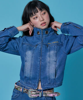 sqnz eyelet short denim jacket / レディース ハトメ レザーパッチ デニム ジップ 加工 刺繍 【セットアップ着用可能】 ブルー