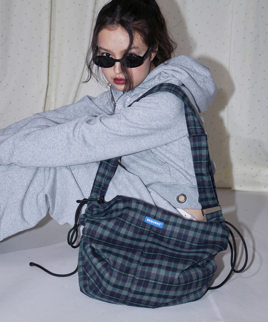 SHOULDER GATHER BAG / テック ショルダーバッグ 調節可能 ドローコード グリーン