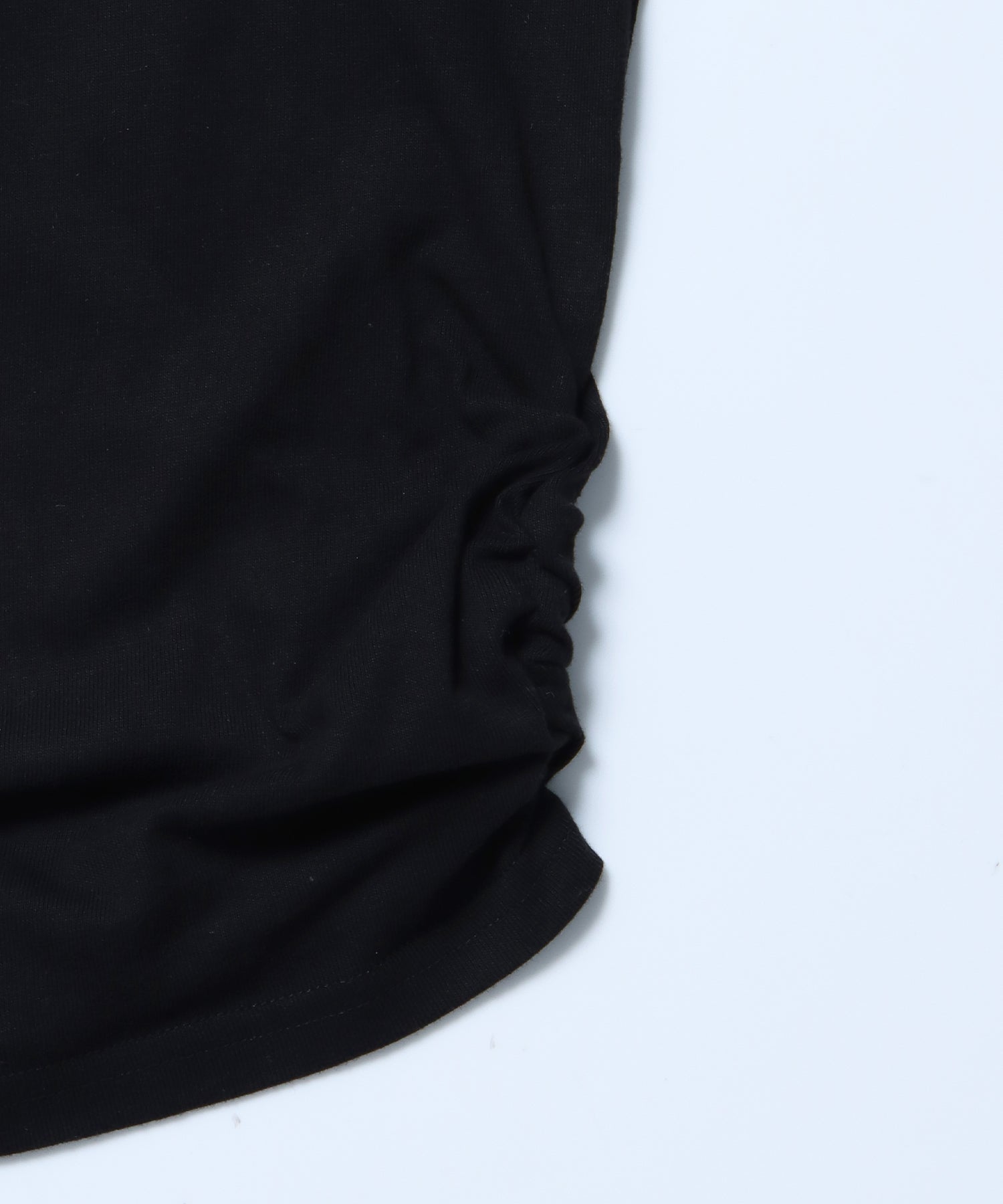 ※WEB限定 / レディースラメプリントTシャツ / sqnz side shearing glitter tee ブラック