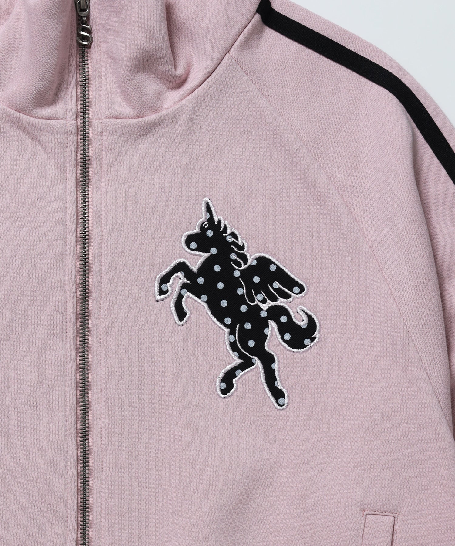 ※WEB限定 / ユニコーンワッペン刺繍トラックジャケット / sqnzU horse track jkt ピンク