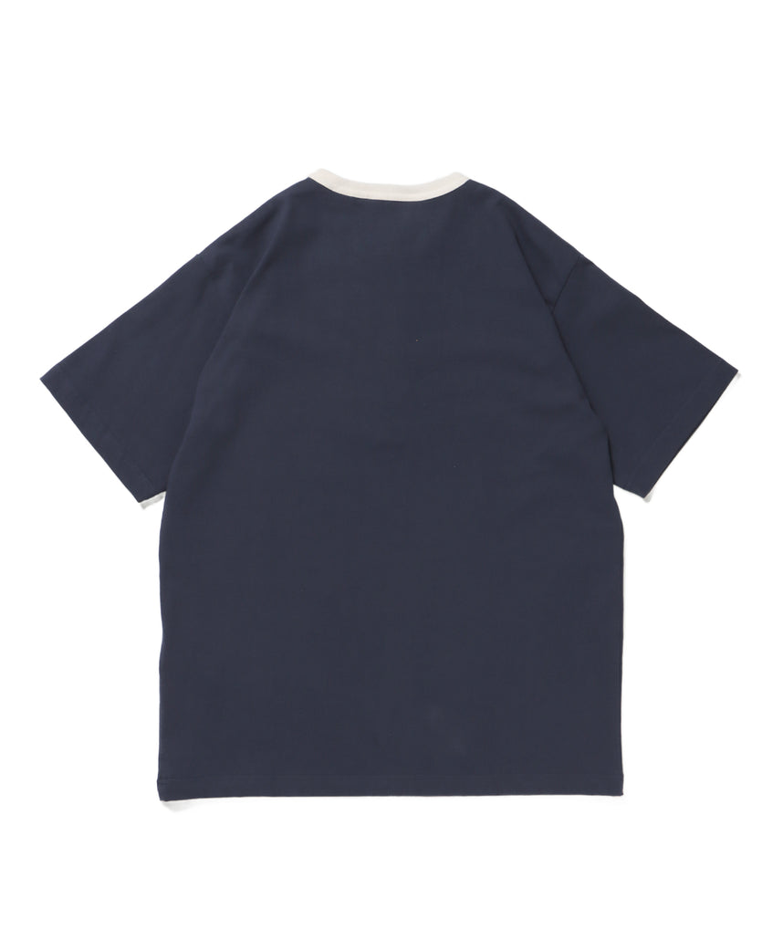 RINGER HENLEY TEE / Tシャツ 半袖 クルーネック ヘンリーネック ワンポイント クラシックフィット リンガー ワンポイント ネイビー