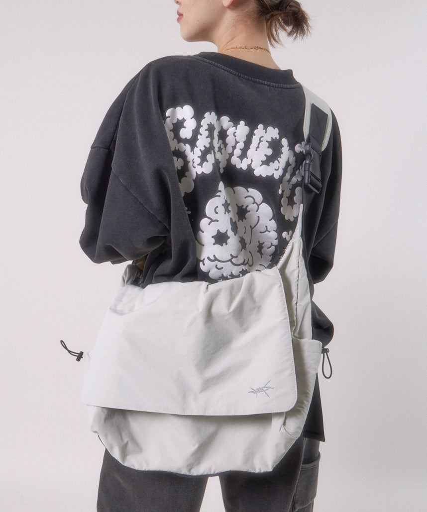 TECH SHOULDER BAG グレー