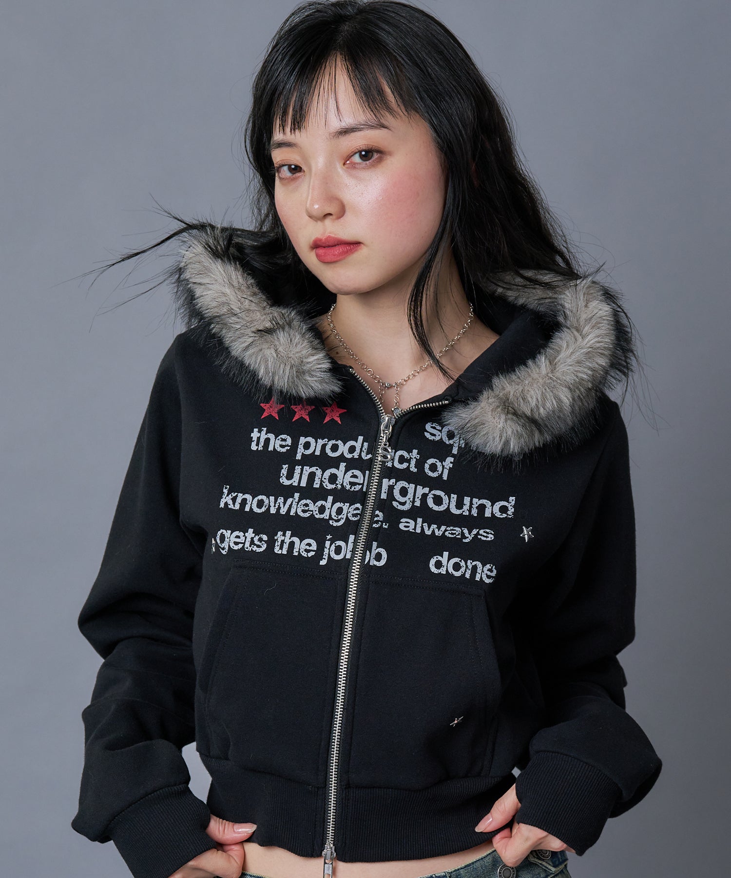 WEB限定 / レディース短丈ジップパーカー / sqnz fur zip pk ブラック