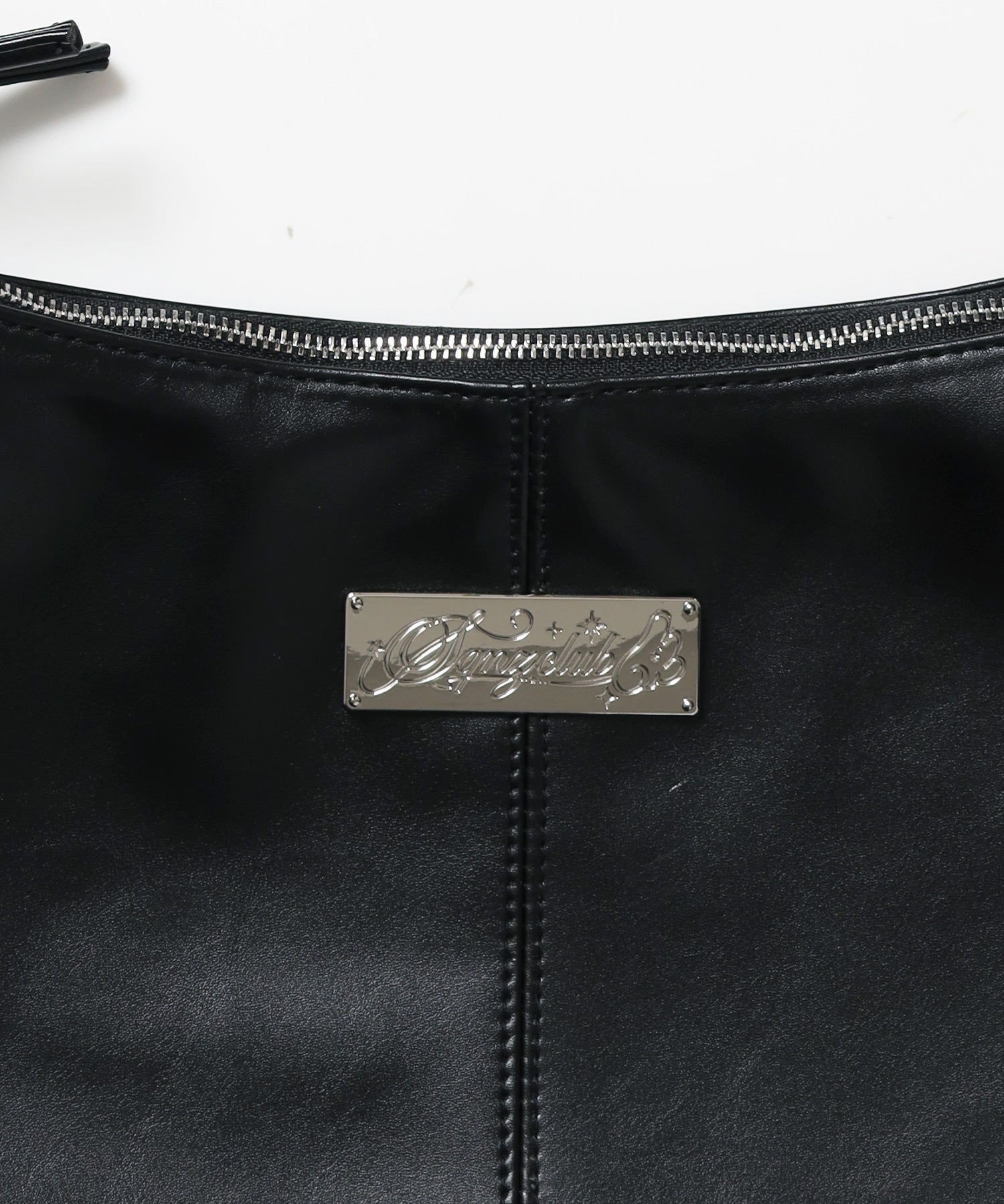 ※WEB限定 / フェイクレザー フェイクスエード メタルプレート 雑貨 バック / シャーリングショルダーバック / sqnz shirring bag ブラック