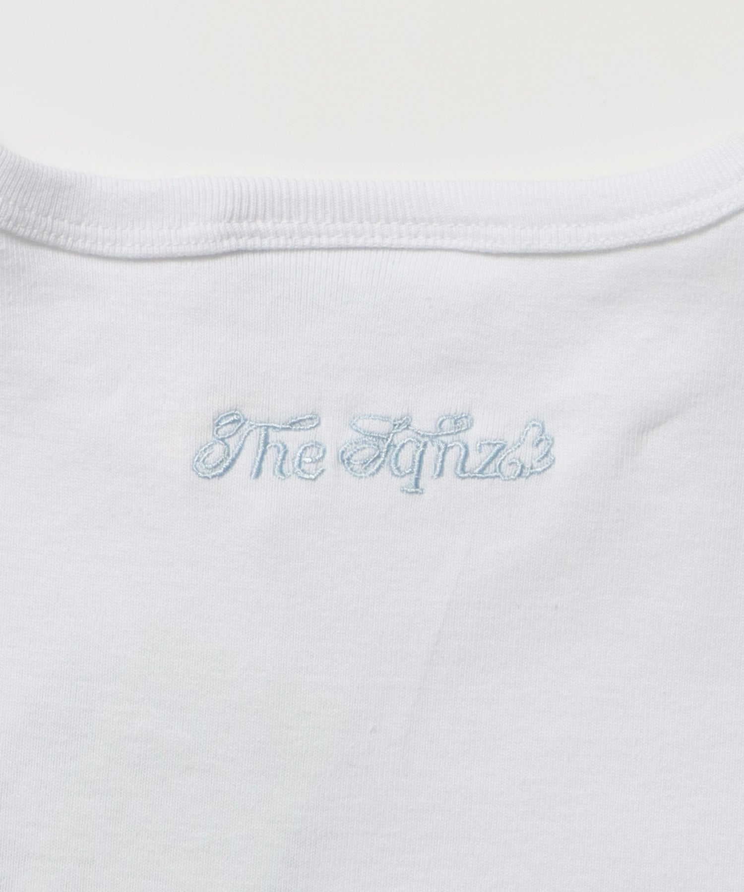 ※WEB限定 / レディースワンポイントロゴ半袖Tシャツ / sqnz logo compact tee ホワイト