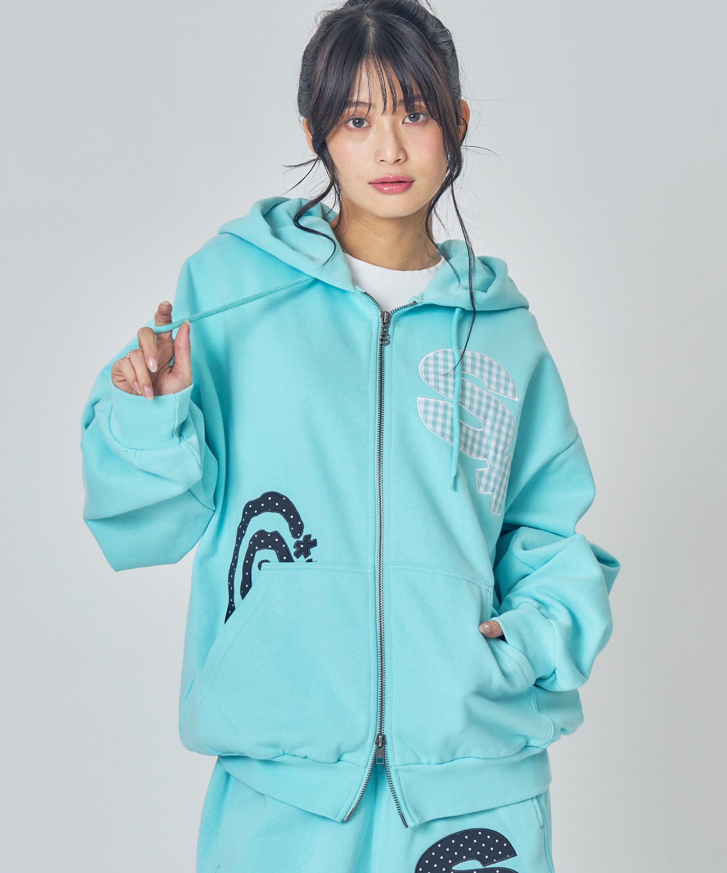モデル:H157 Size:M