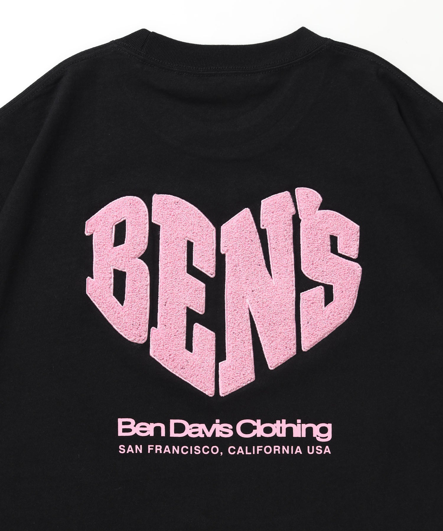 HEART CHENILLE 3 TEE / Tシャツ 半袖 クルーネック 刺繍 ワンポイント ユニセックス オーバーサイズ サガラ ブラック