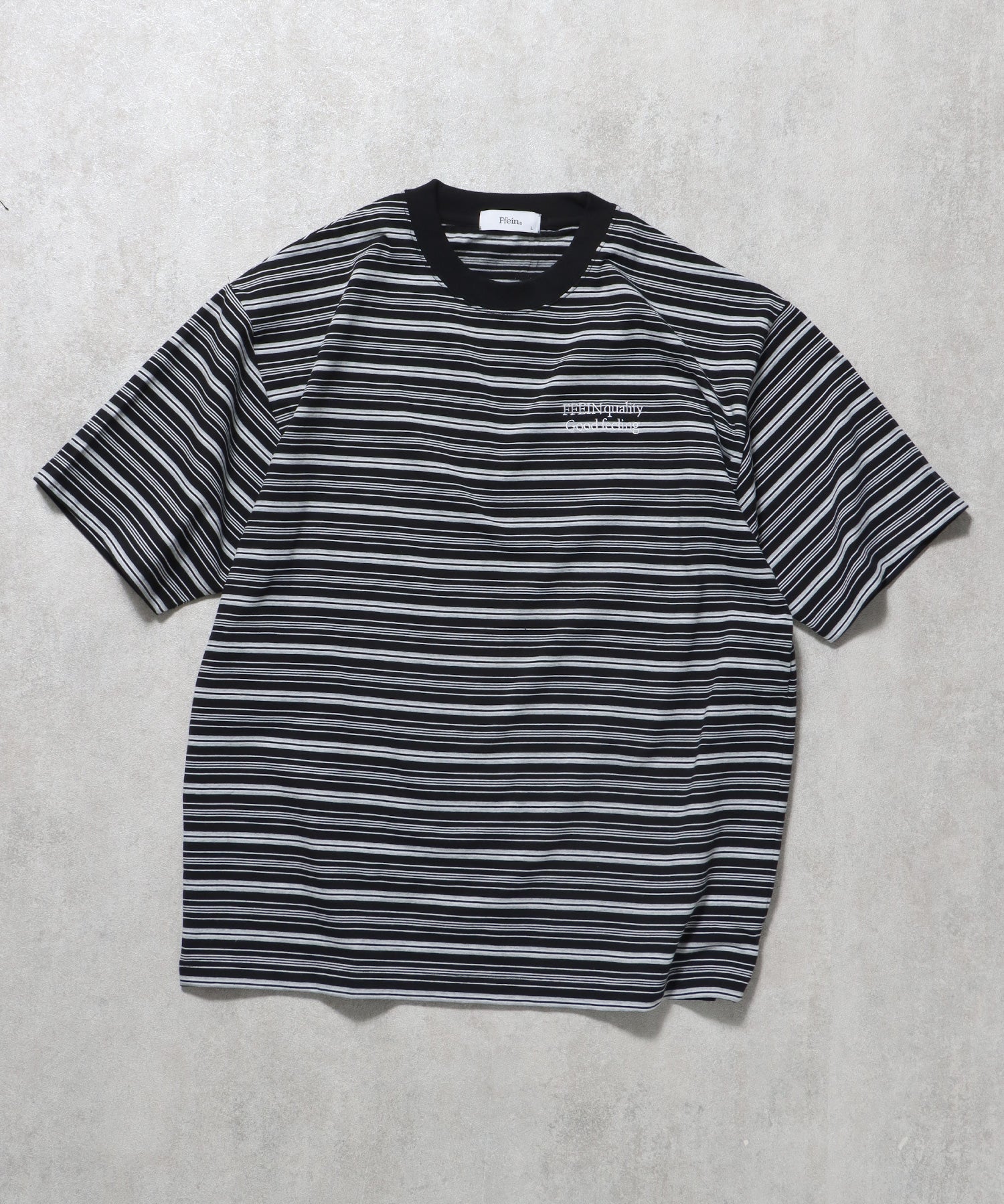 ロゴ刺繍マルチボーダー半袖Tシャツ ブラック