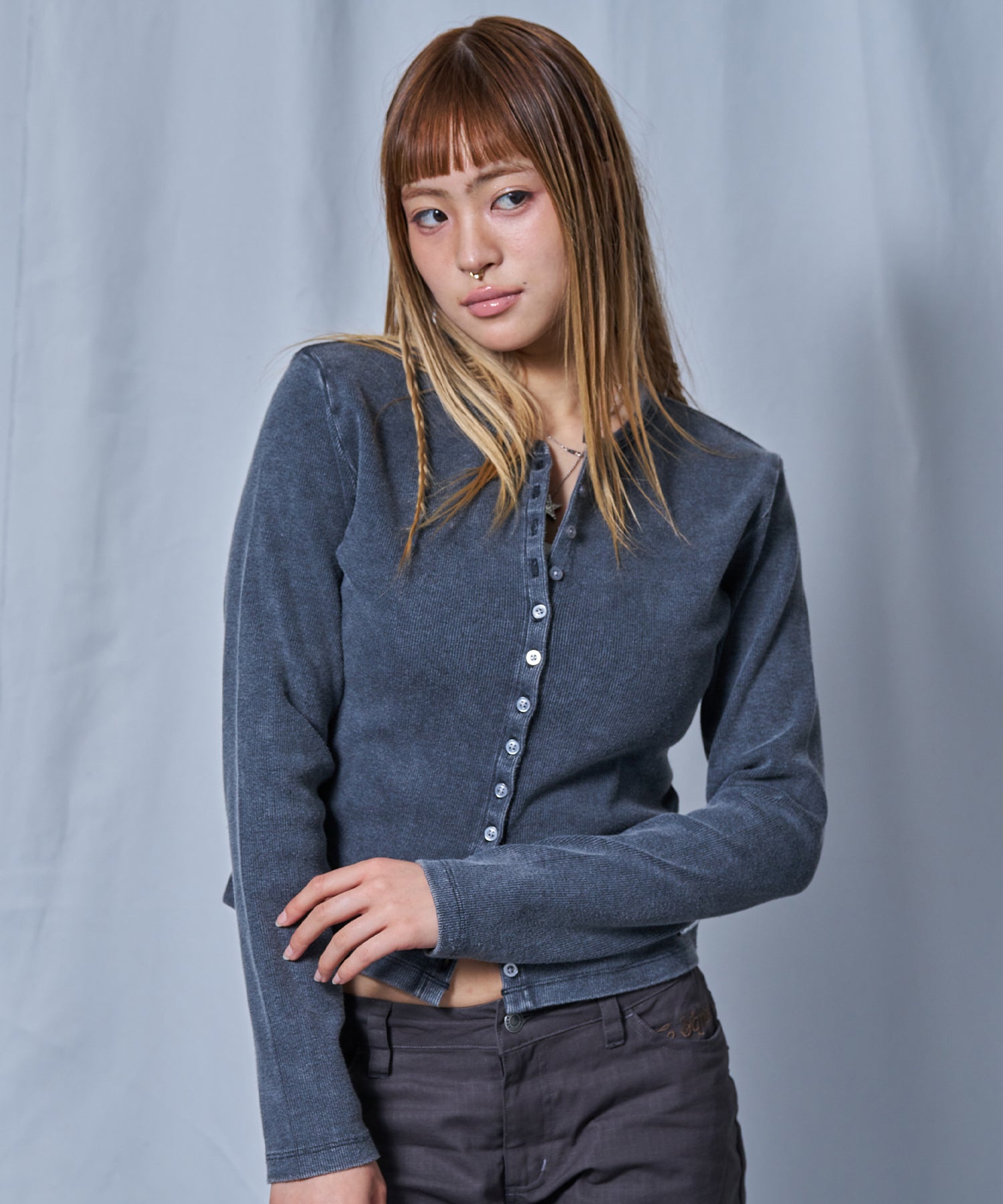 モデル:H165 Size:M