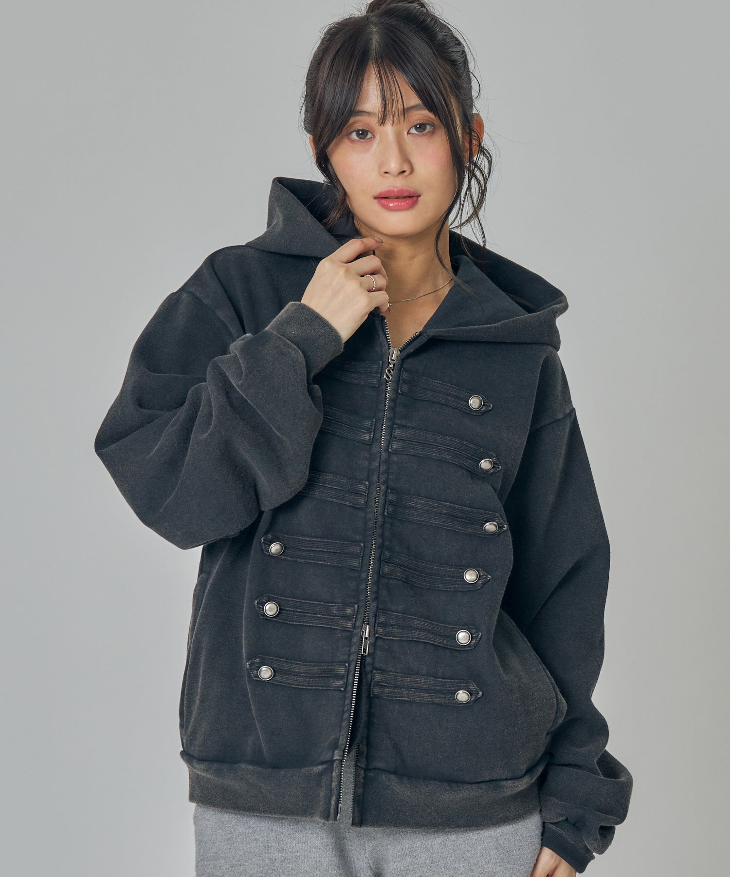 モデル:H157 Size:M