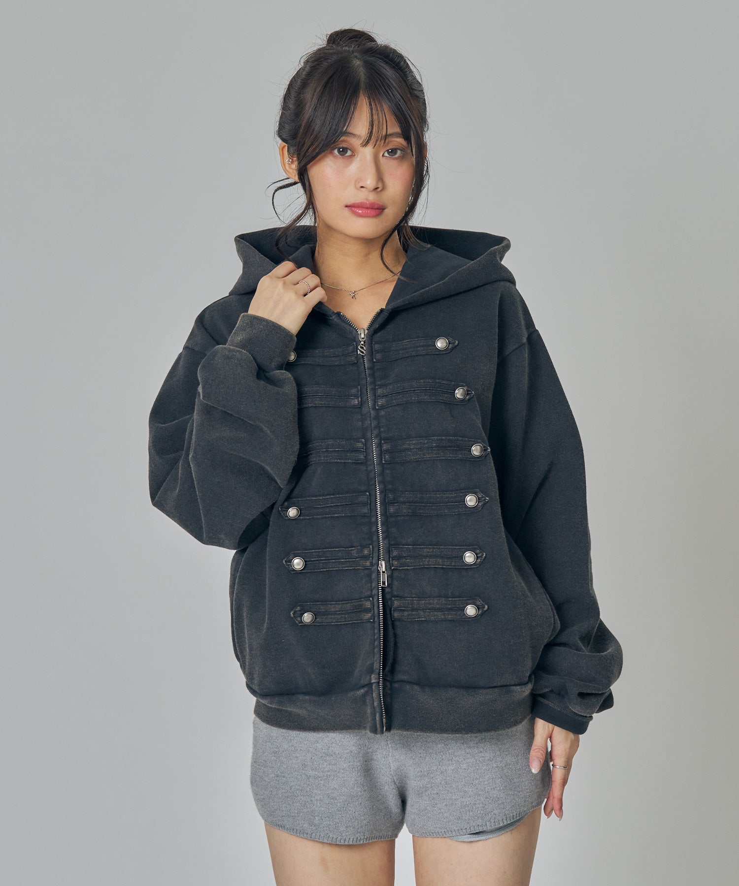 モデル:H157 Size:M