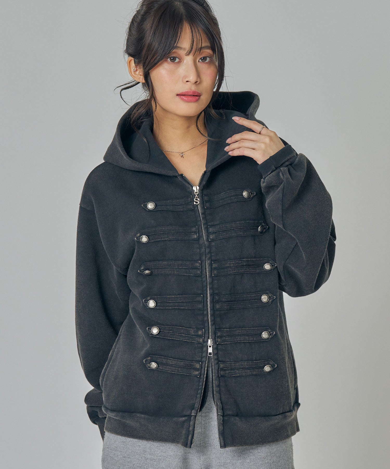 モデル:H157 Size:M