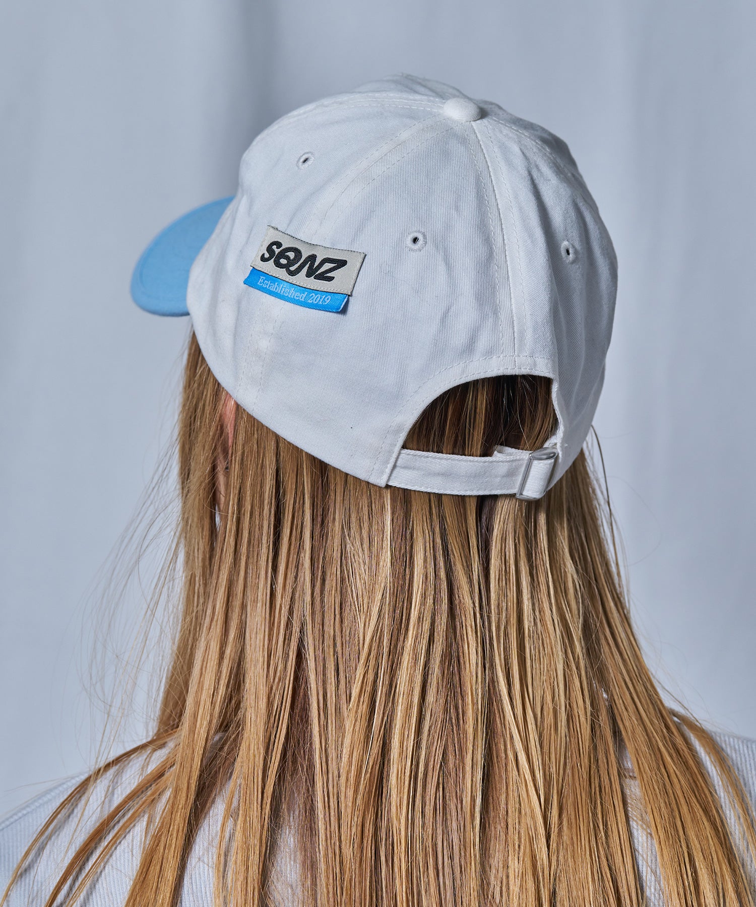 ※WEB限定 / ロゴ刺繍キャップ / sqnz logo cap ライトブルー