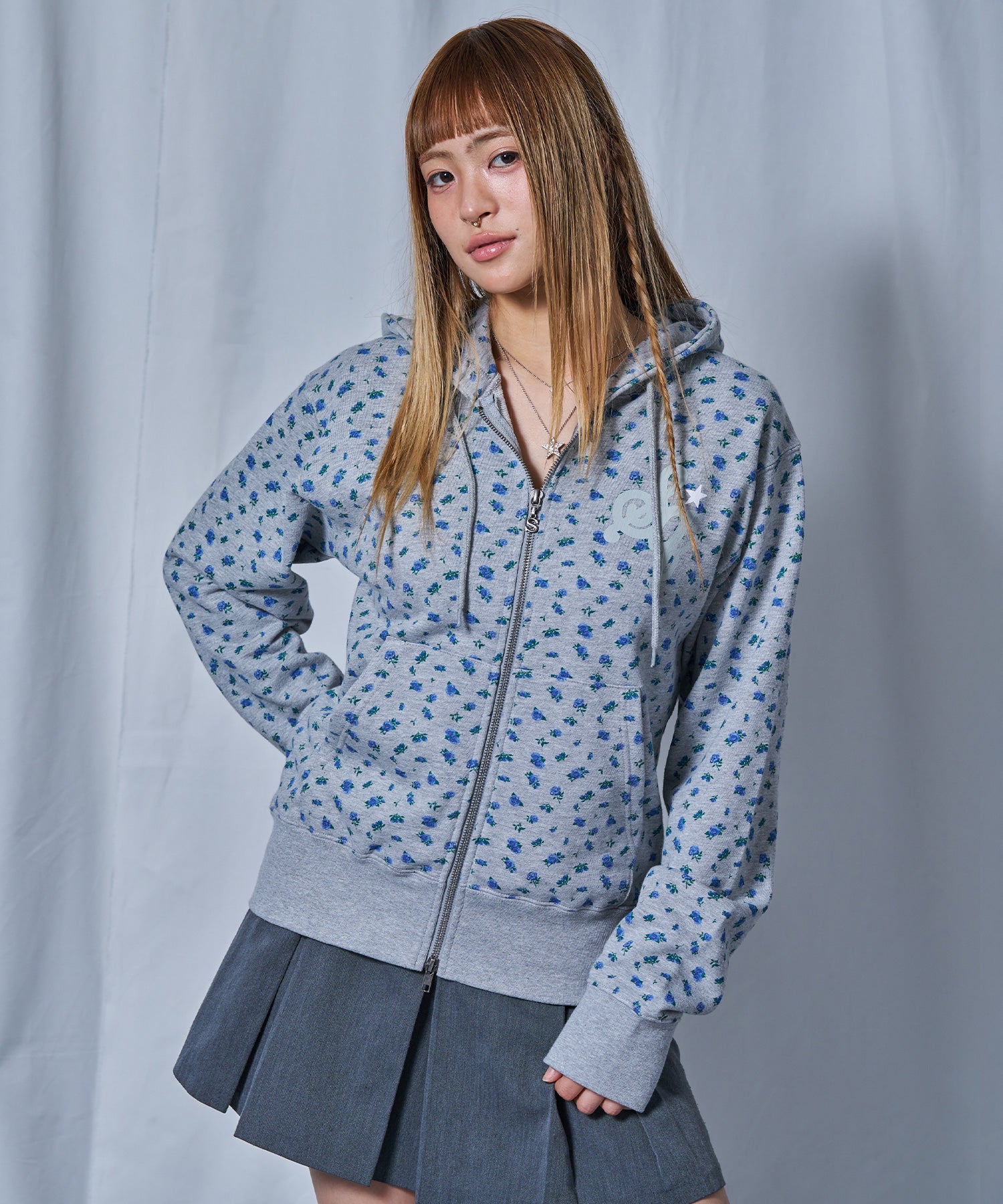 モデル:H165 Size:M