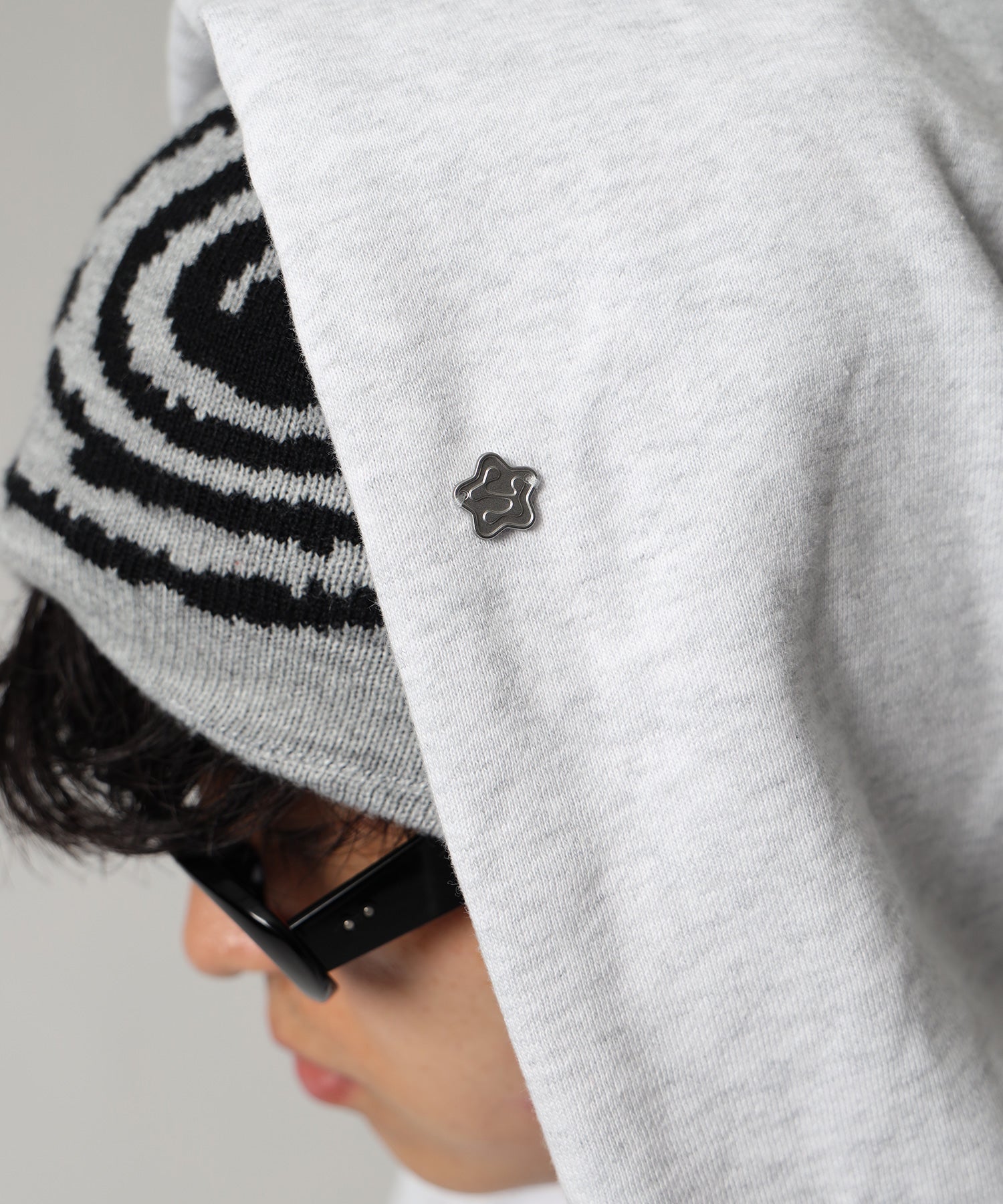 ※WEB限定 / es HOMEロゴ裏起毛ジップパーカー / sqnzU basic logo zip p/k アッシュグレー