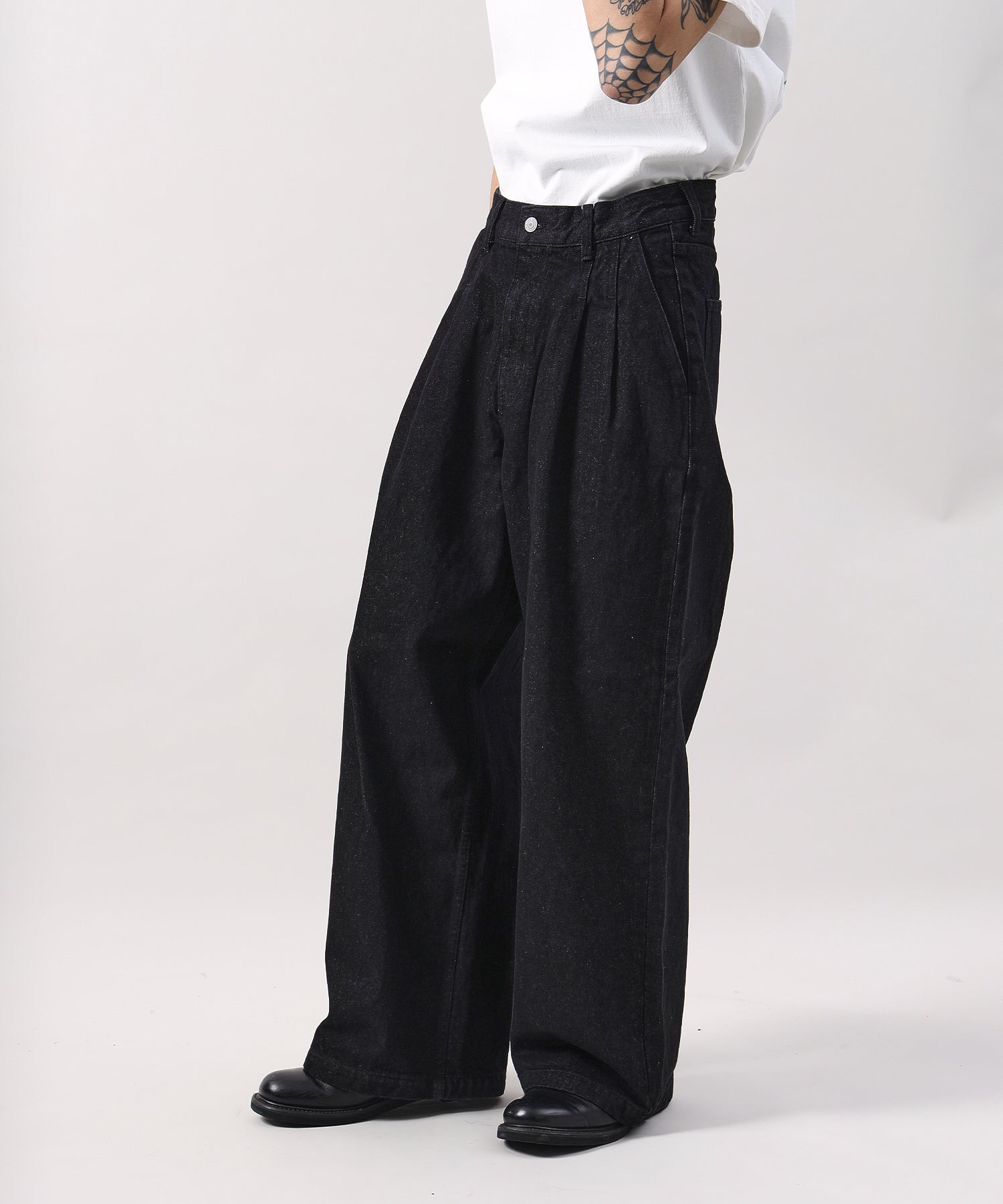 モデル:H178 Size:L ブラック