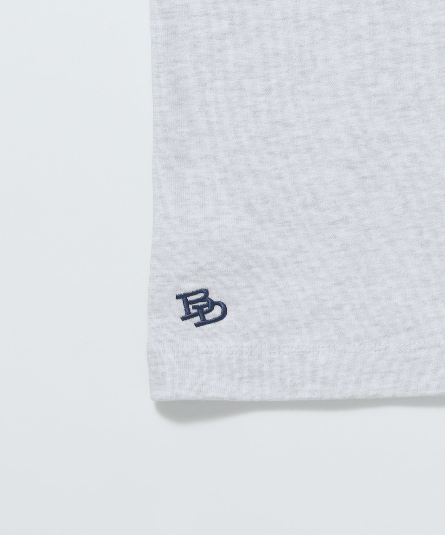 【BEN DAVIS(ベンデイビス)】NAVAL別注 エクストラヘビーオーバーT / 半袖 Tシャツ ワンポイント ブランドロゴ 刺繍 オフホワイト